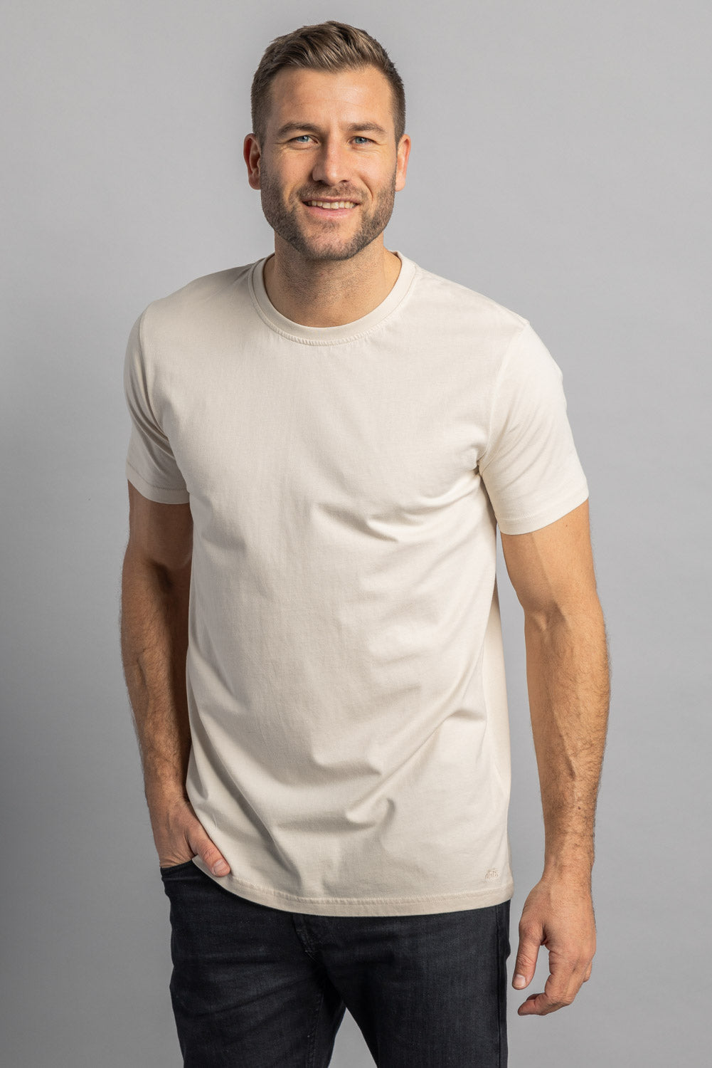 Premium Blank T-Shirt SLIM von Dirts aus Bio Baumwolle