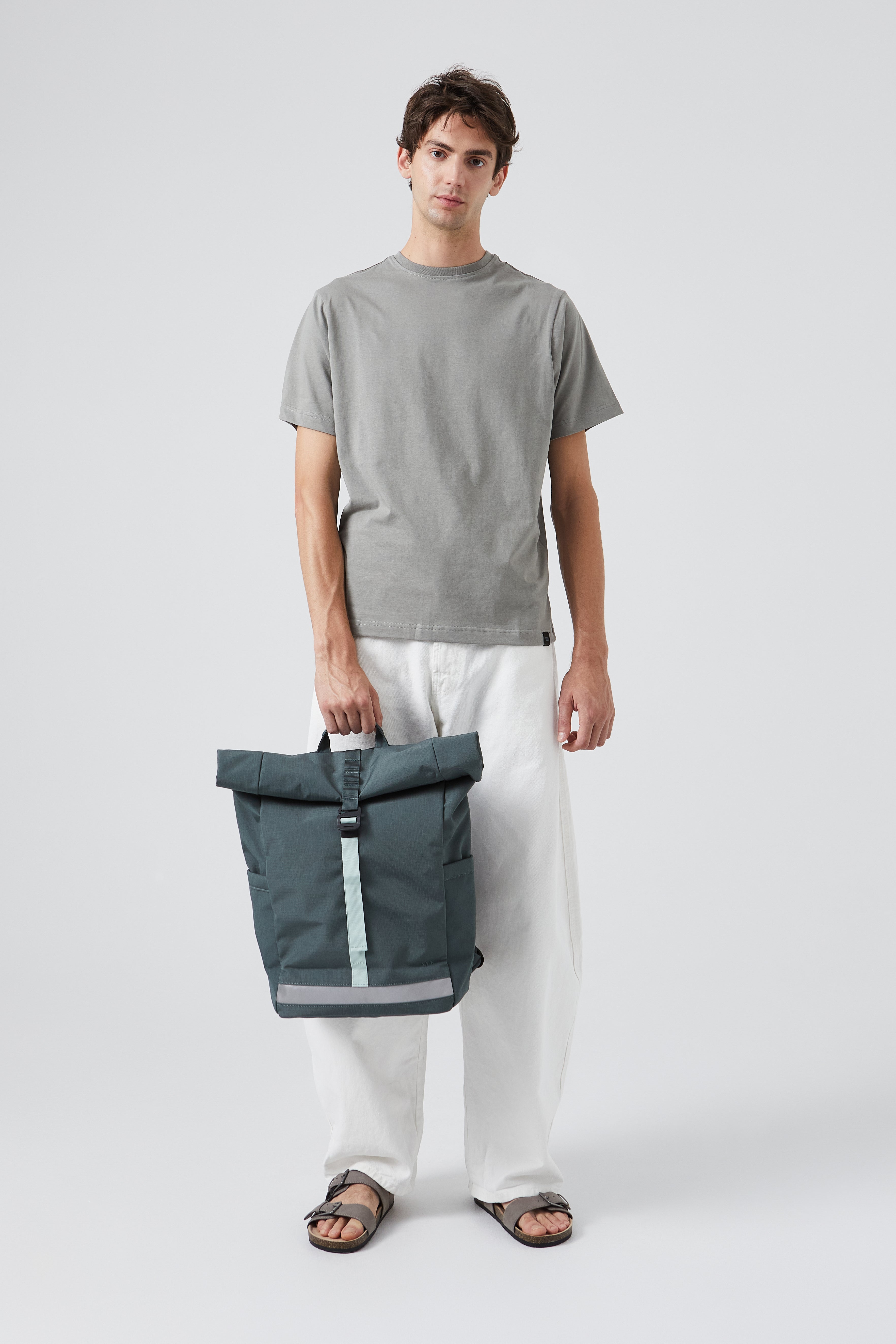 Blauer Rucksack Lars Roll Vandra aus recycelten PET-Flaschen von Lefrik