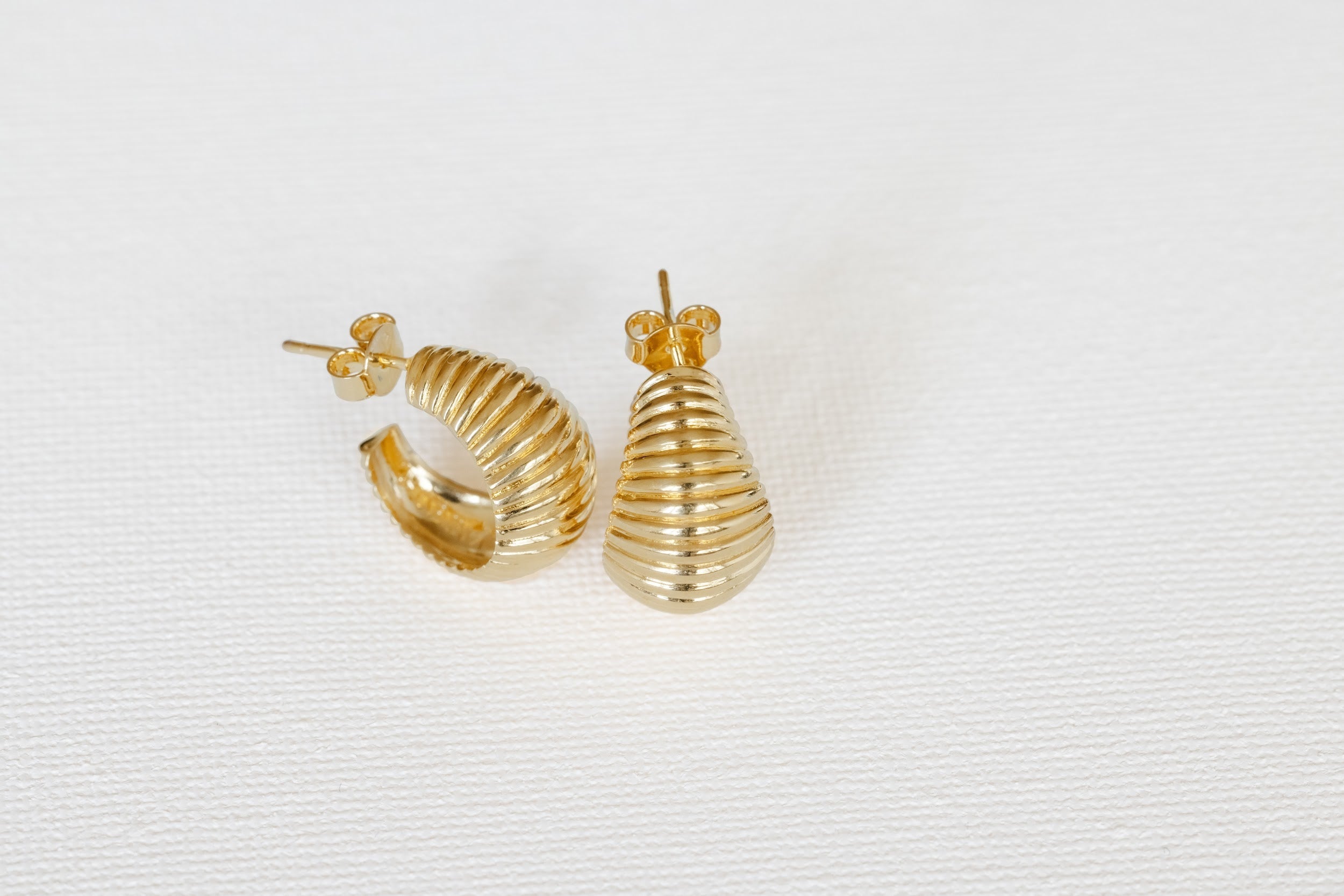 Small Hoops SAVOY in gold by V Design Lab