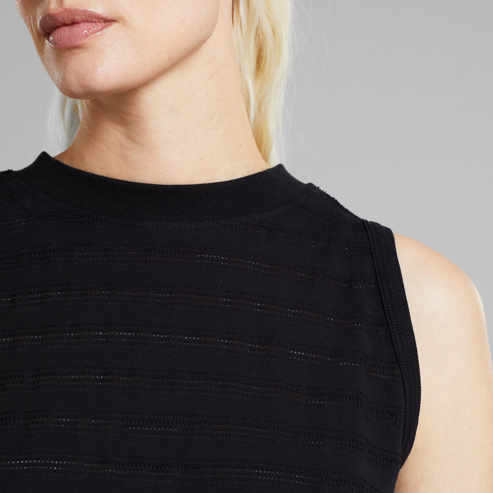Lace top Namsos in black made of organic cotton by Dedicated