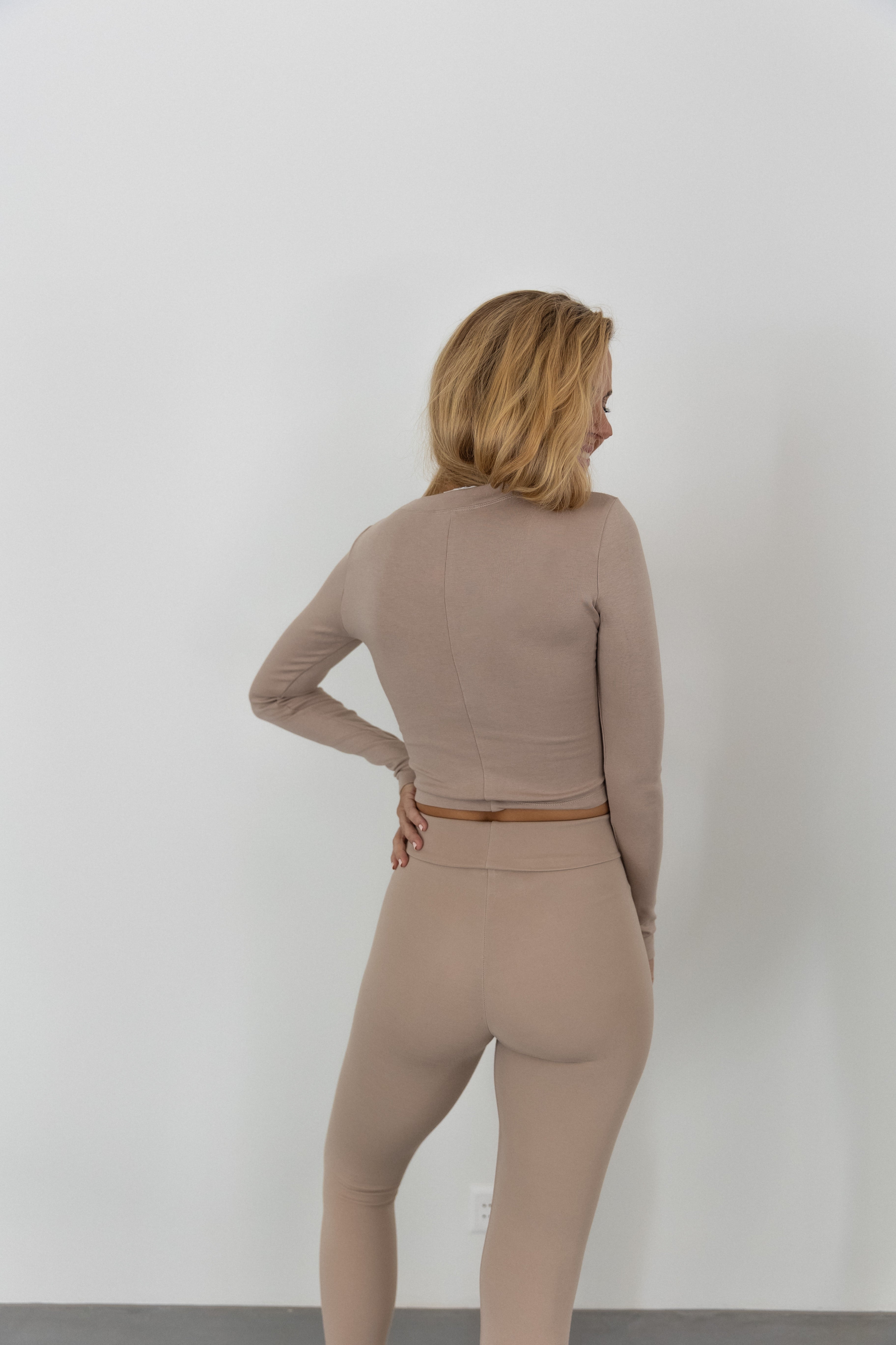 Beiges langärmliges Shirt aus Tencel & Bio-Baumwolle von PURA Clothing