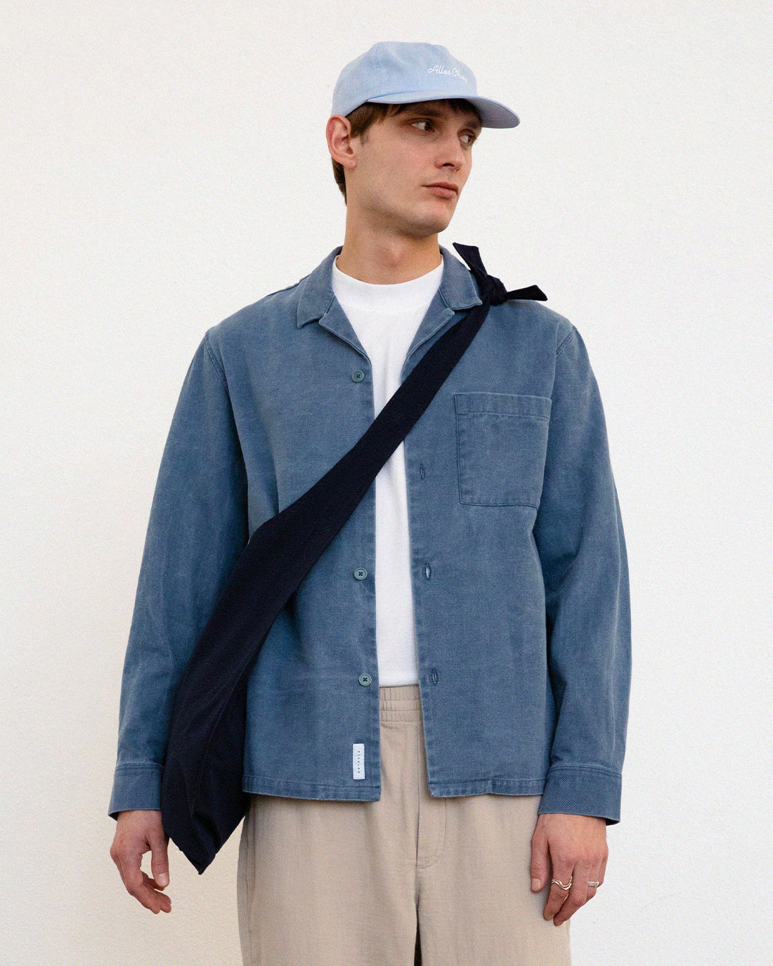 Dark blue bag made of 100% organic cotton by Rotholz