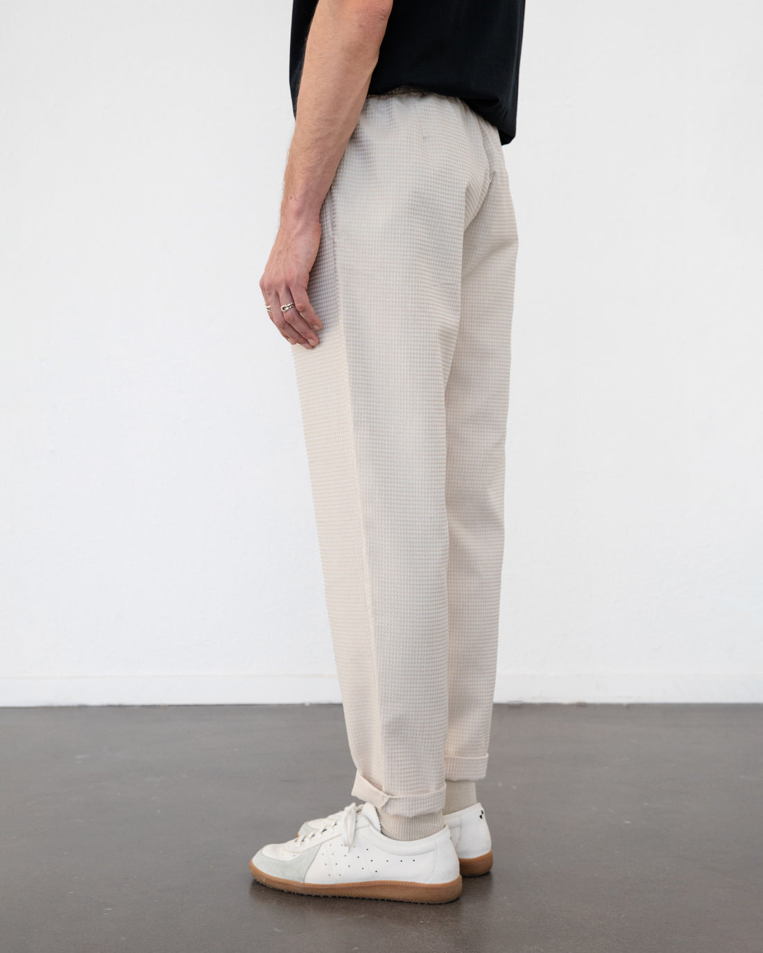 Beige waffle pants made from 100% organic cotton by Rotholz