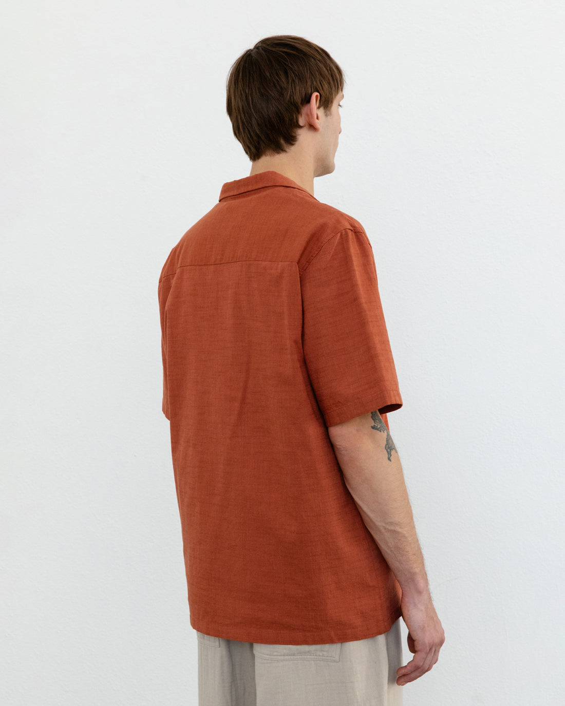 Red bowling shirt made from 100% organic cotton by Rotholz
