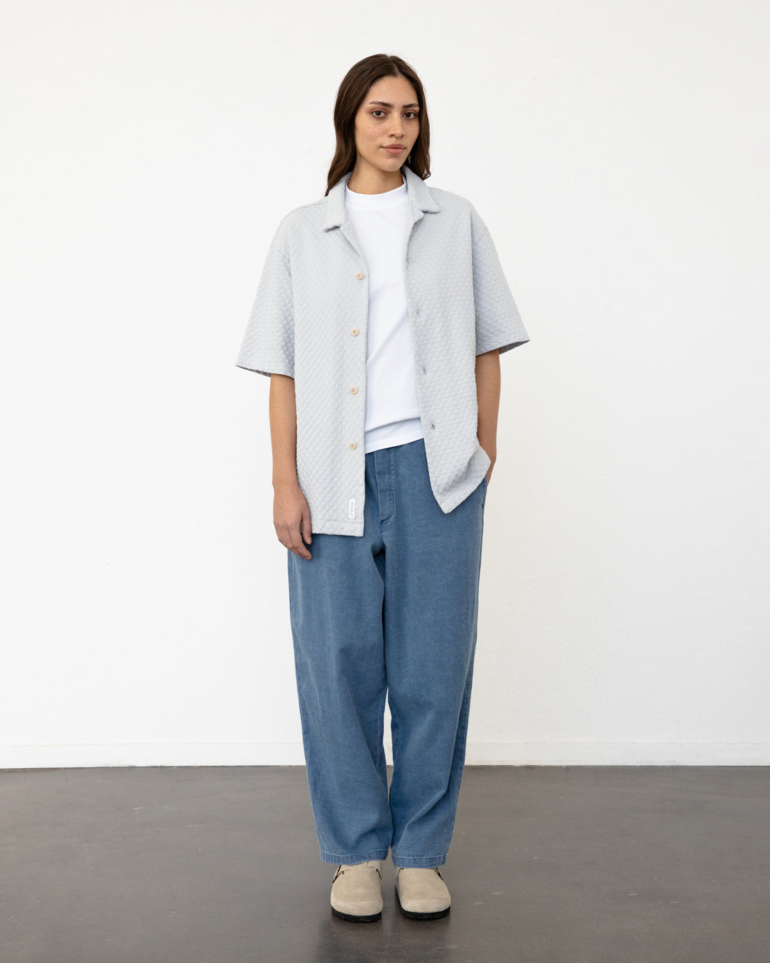 Grey bowling shirt made from 100% organic cotton by Rotholz