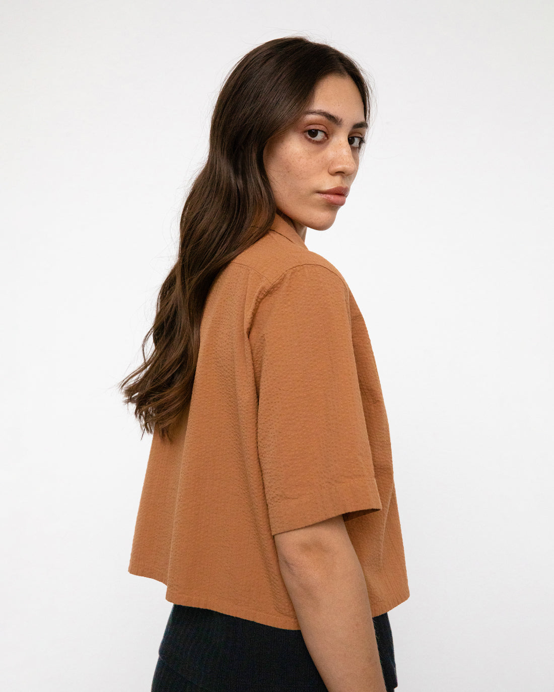 Light brown shirt made from 100% organic cotton from Rotholz