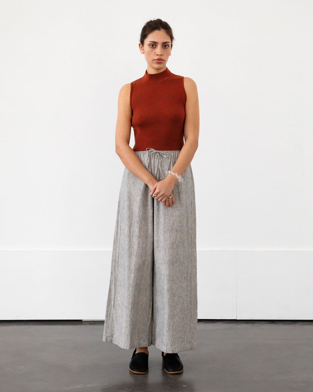 Red knit top made of merino wool by Rotholz
