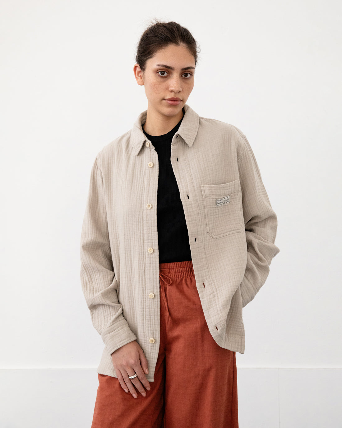 Beige shirt made of 100% organic cotton by Rotholz