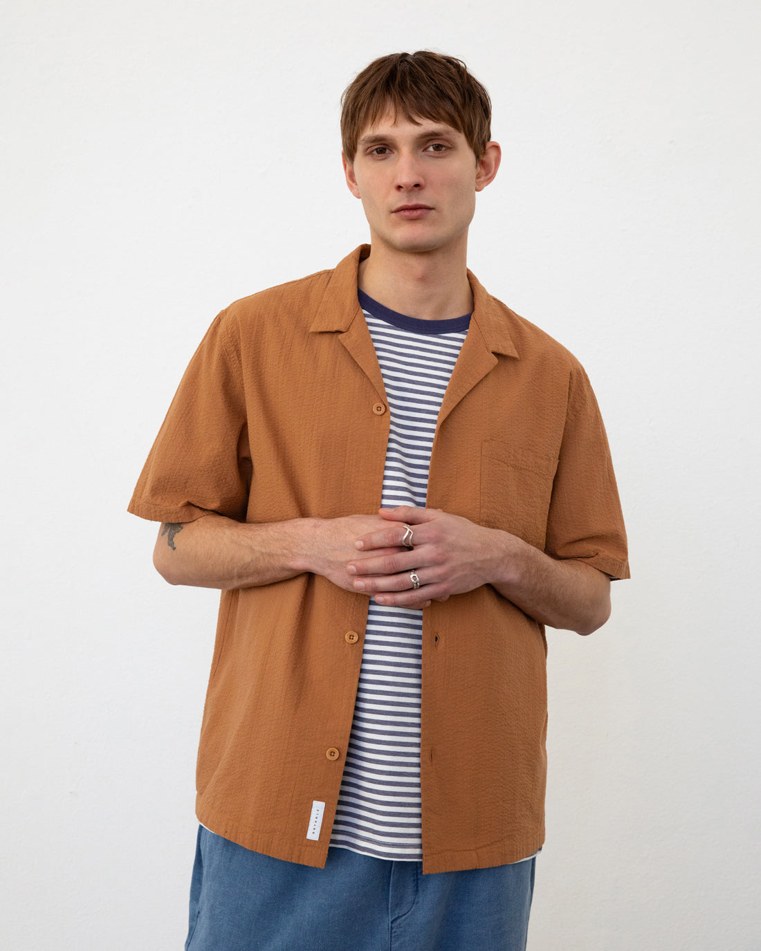 Light brown bowling shirt seersucker made from 100% organic cotton by Rotholz