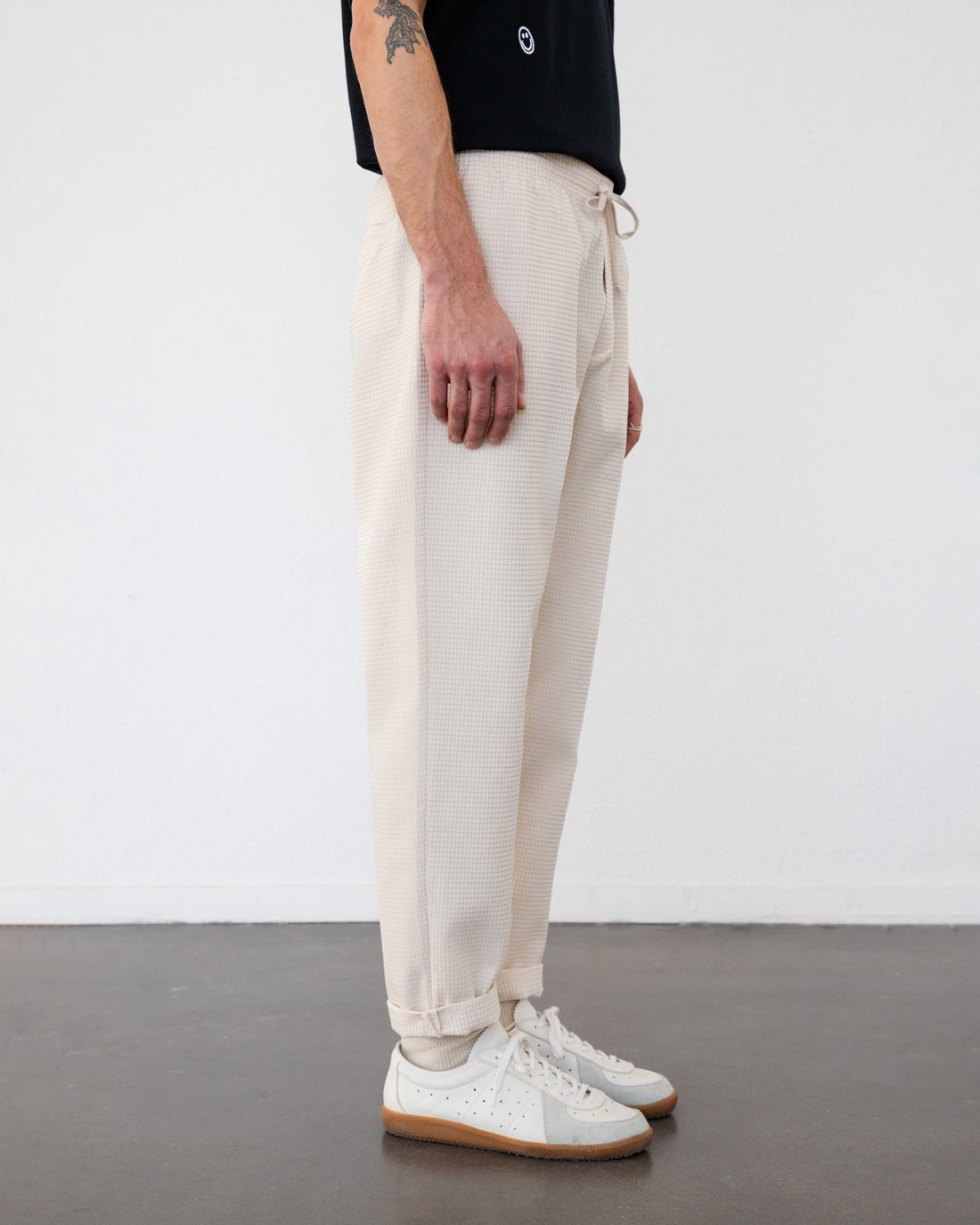 Beige waffle pants made from 100% organic cotton by Rotholz