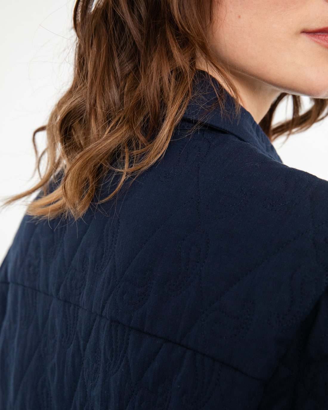 Dark blue quilted jacket made of 100% organic cotton by Rotholz