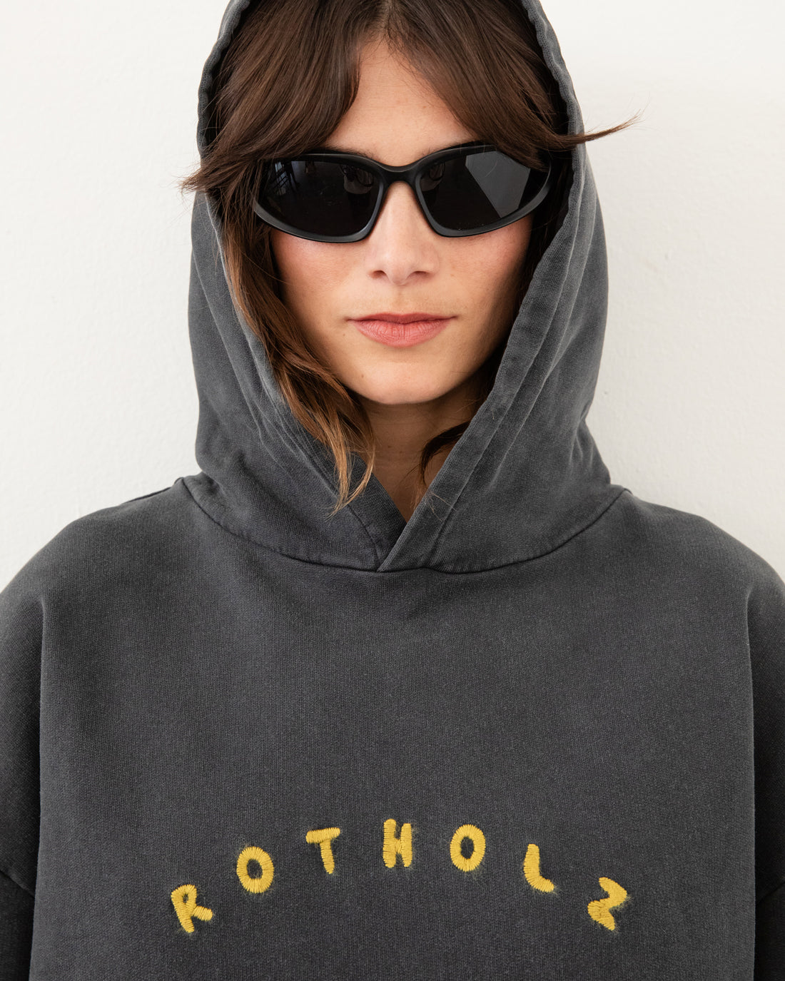 Pull noir avec logo en 100% coton biologique de Rotholz