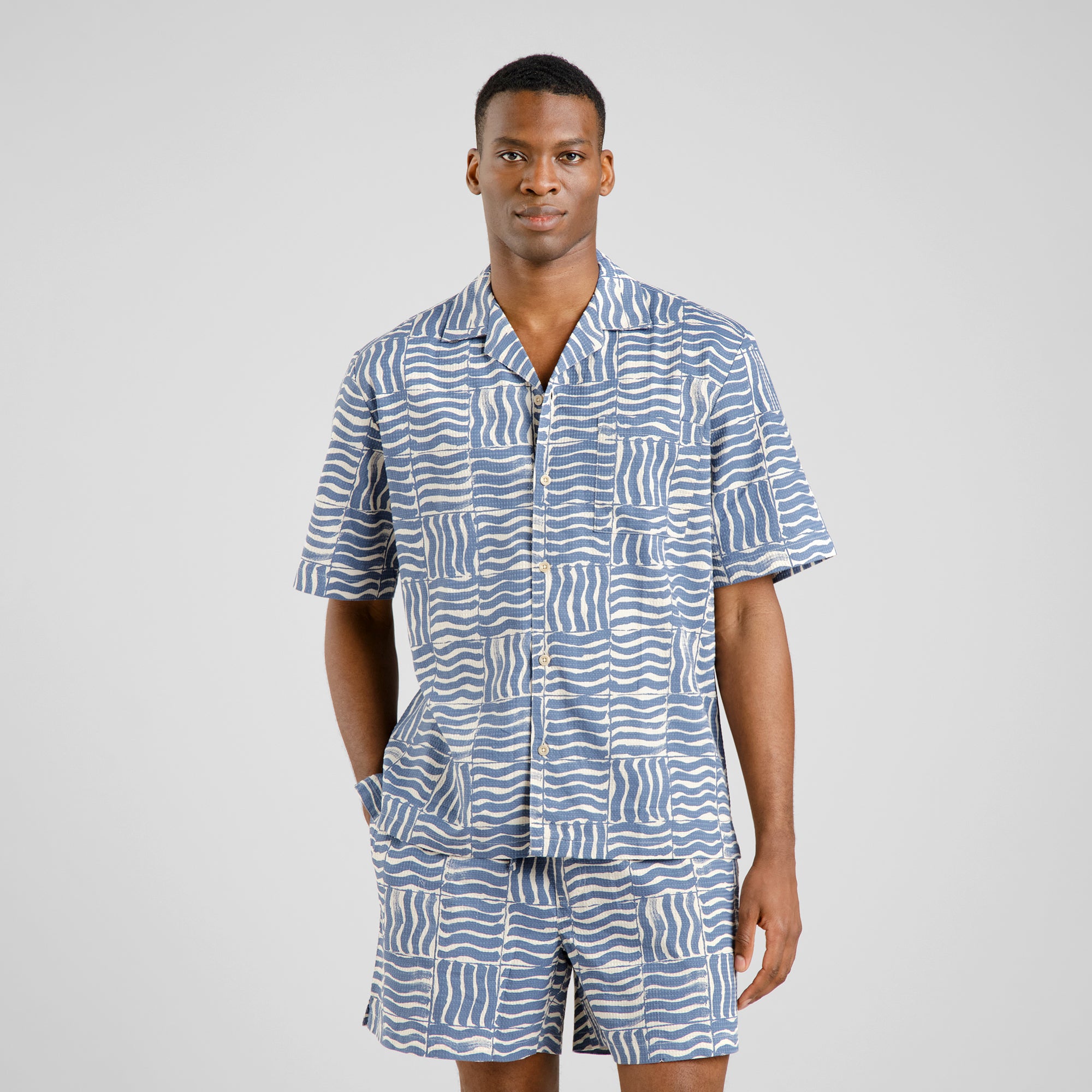 Patterned short-sleeved shirt Marstrand made of 100% organic cotton by Dedicated
