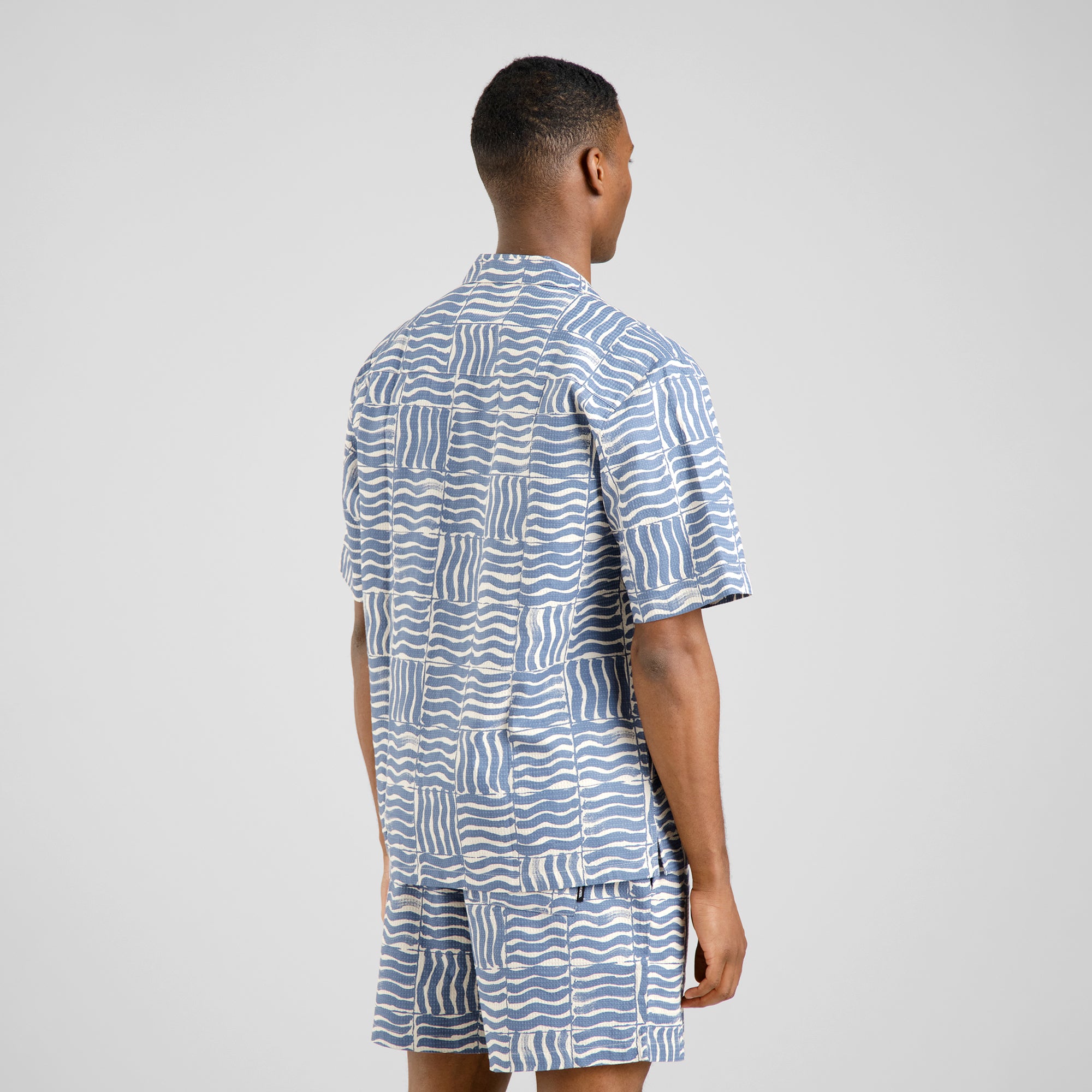Patterned short-sleeved shirt Marstrand made of 100% organic cotton by Dedicated
