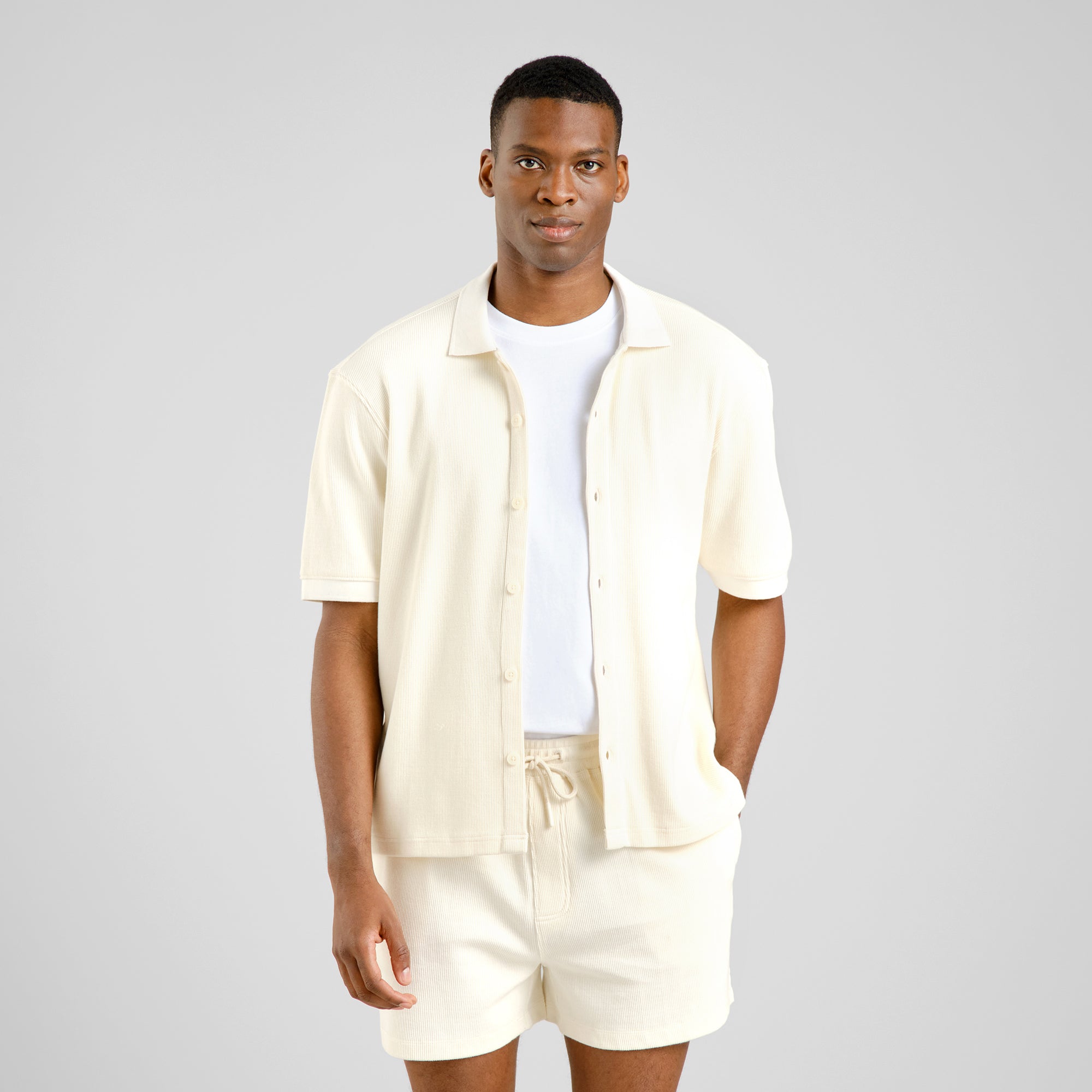 Short-sleeved shirt Falkvik made of 100% organic cotton in off-white by Dedicated