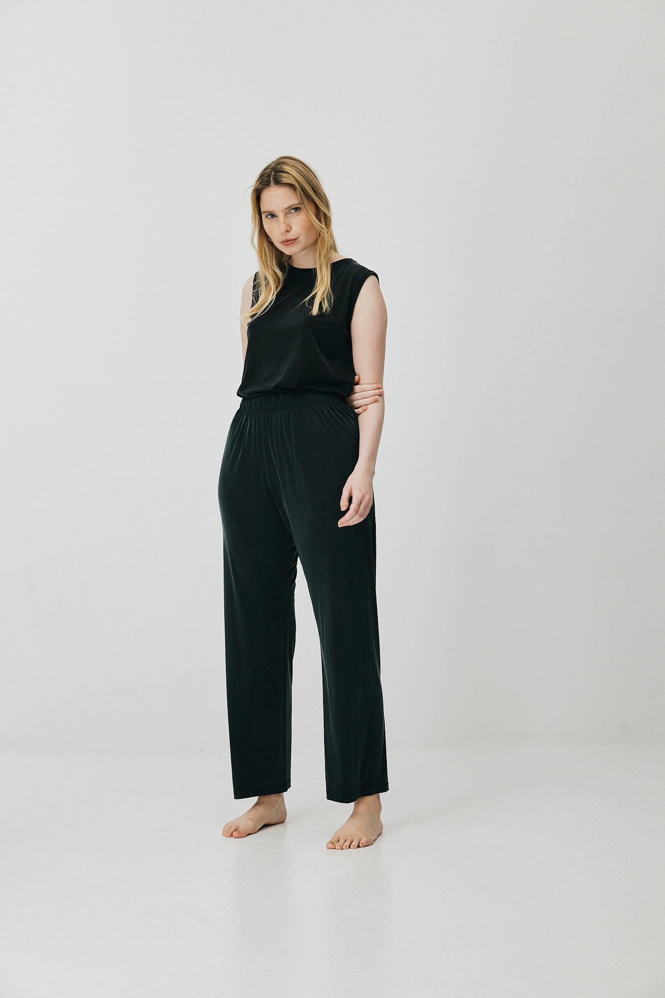 Top en cupro noir par MOYA KALA