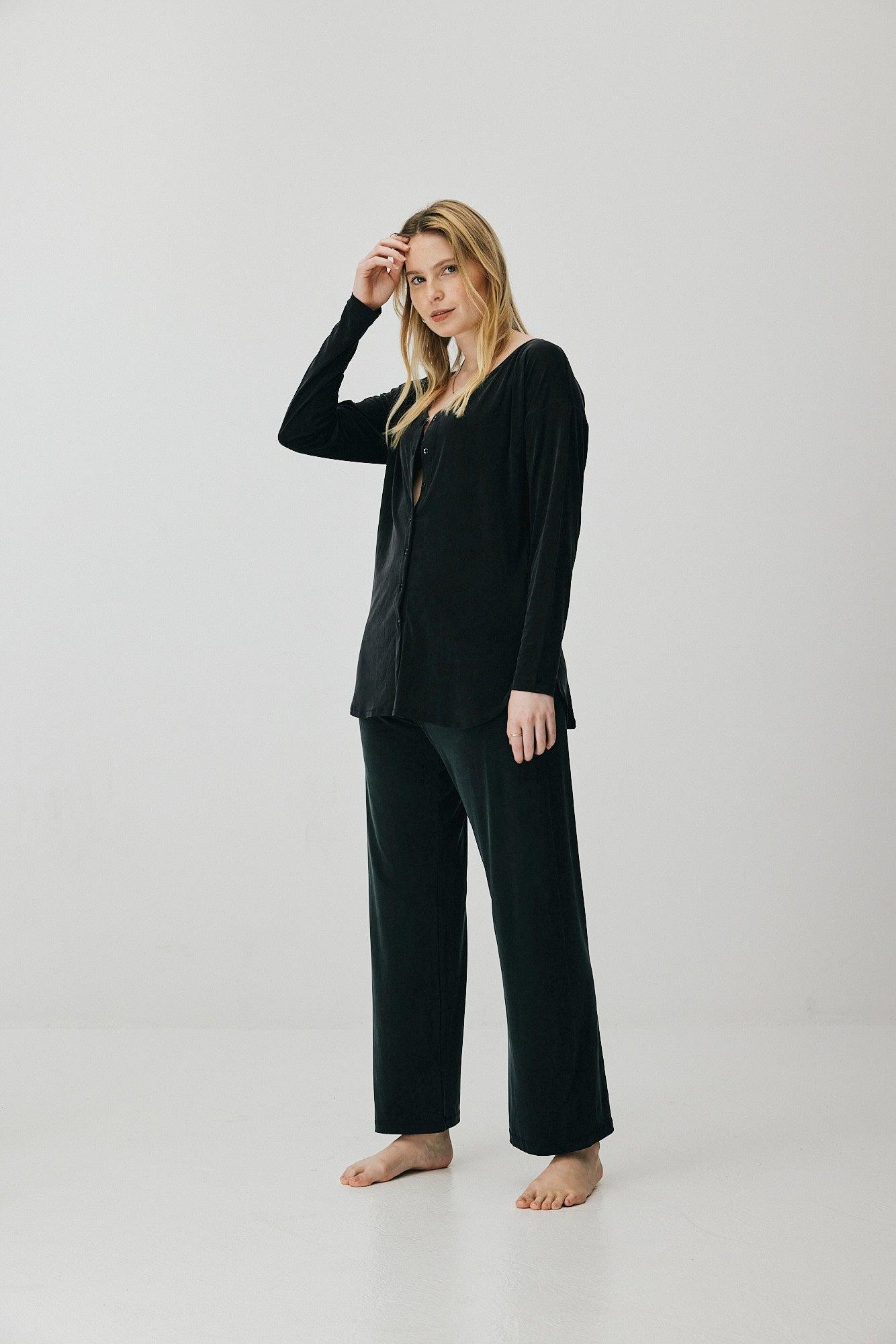 Schwarze Bluse aus Cupro von MOYA KALA