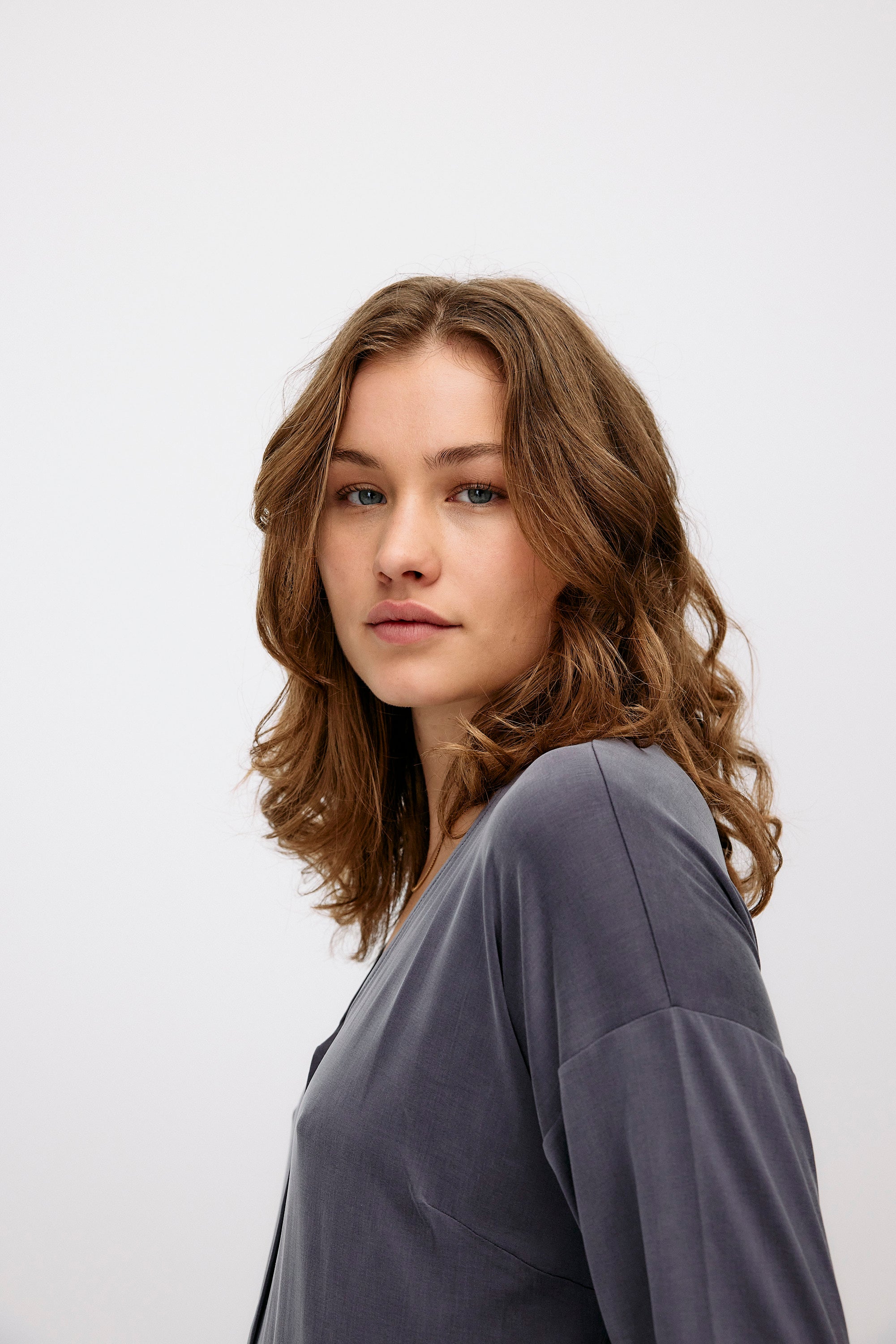 Blouse Cupro - gris violet de Moya Kala