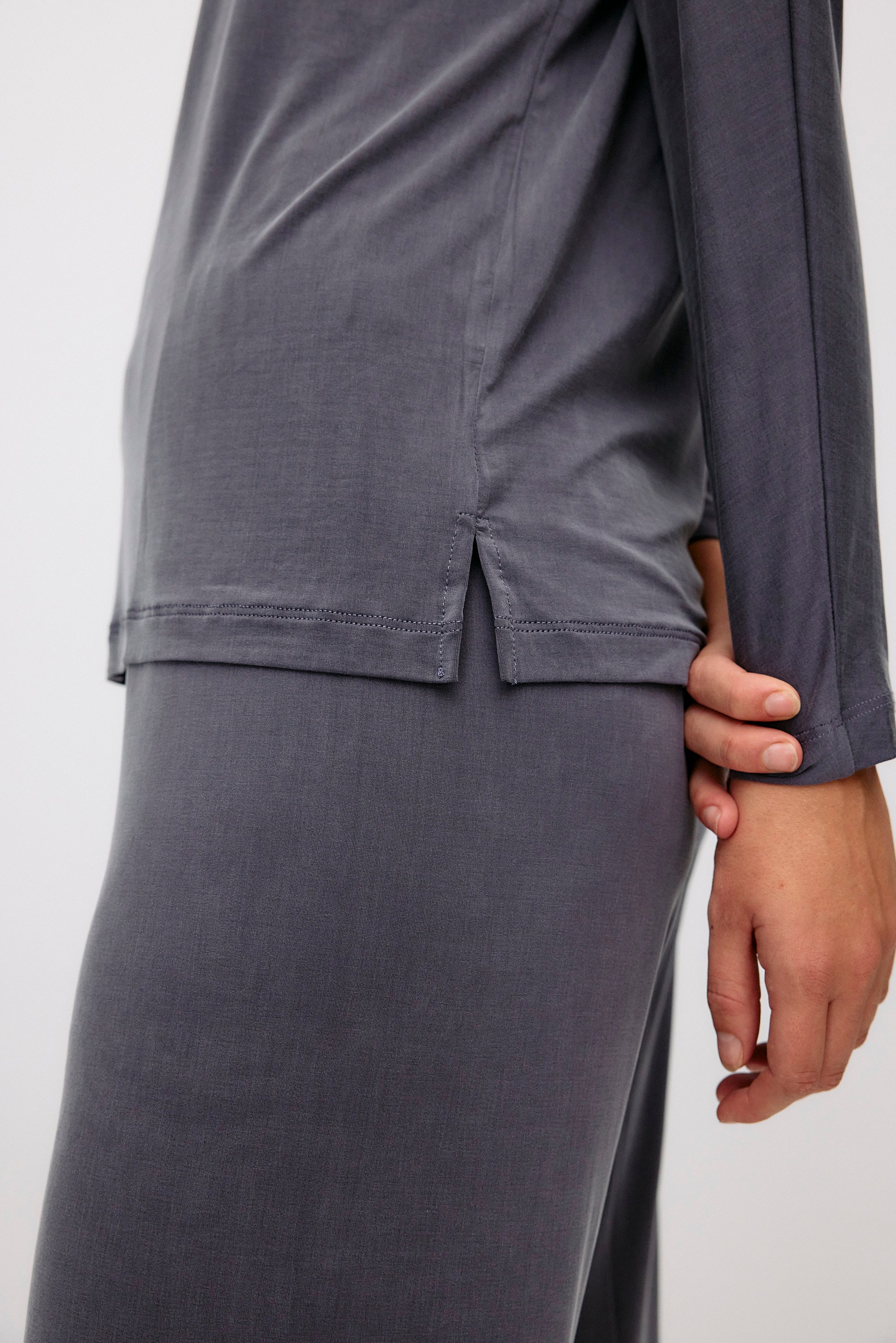Top uni Cupro - gris violet de Moya Kala