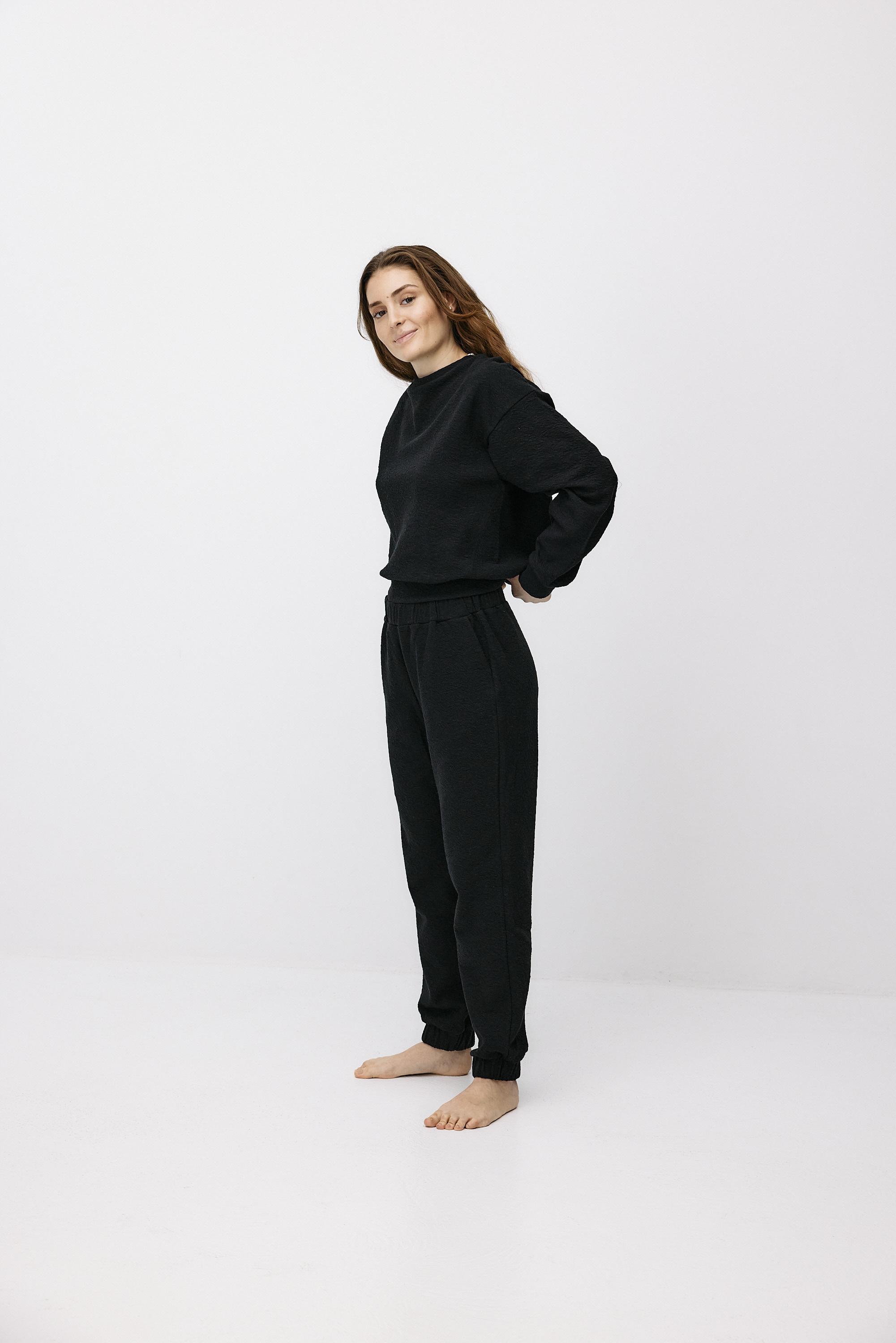 Botanic Sweater - black intense von Moya Kala