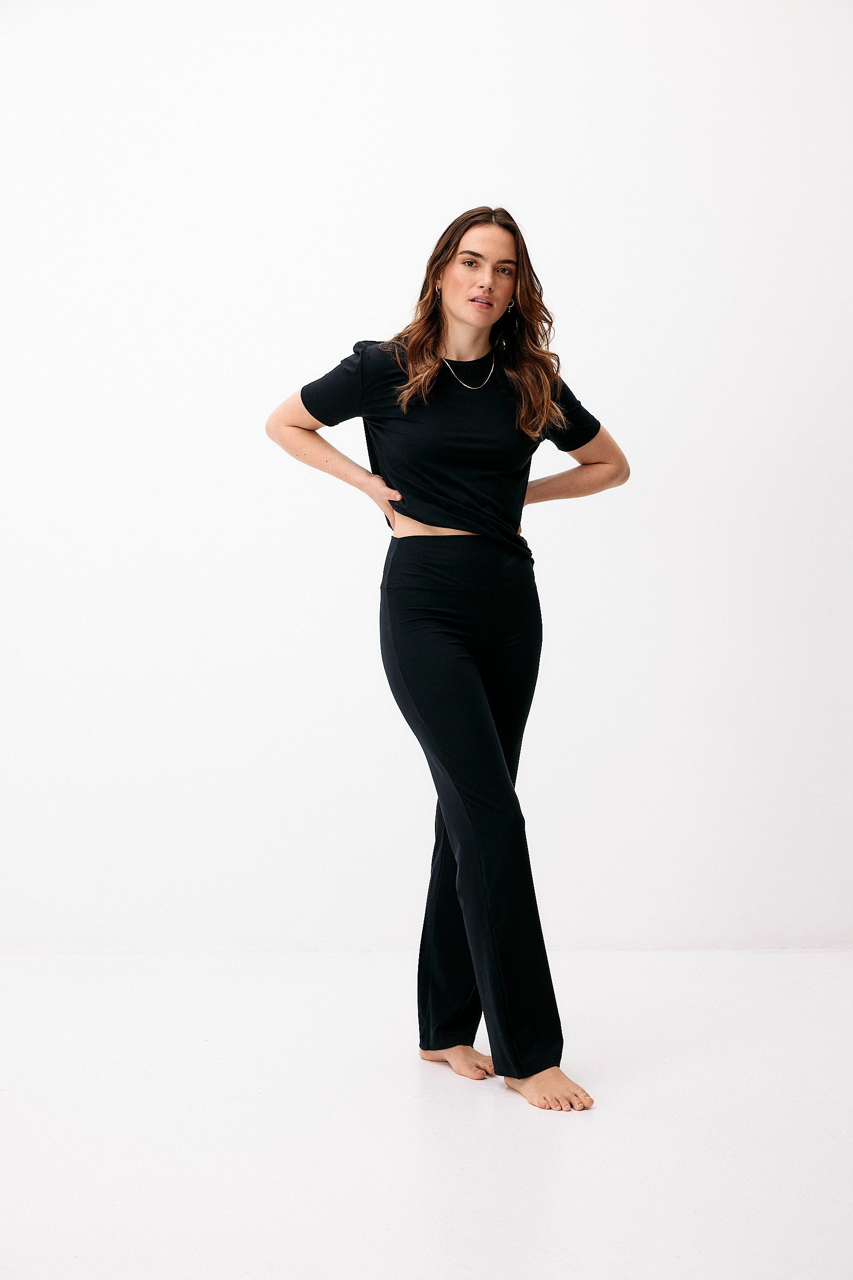 Schwarze Hose Neo Classic Dance aus Lenzing von Moya Kala