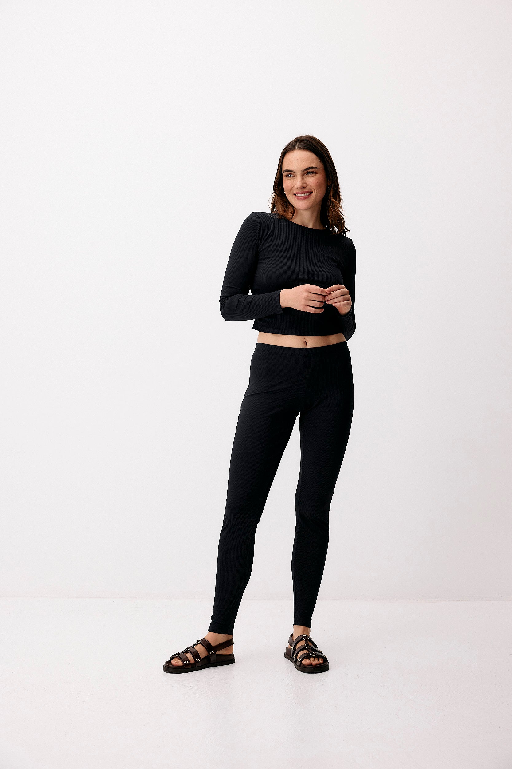 Dunkelblaue Hybrid Leggings aus recyceltem Polyamid von Moya Kala