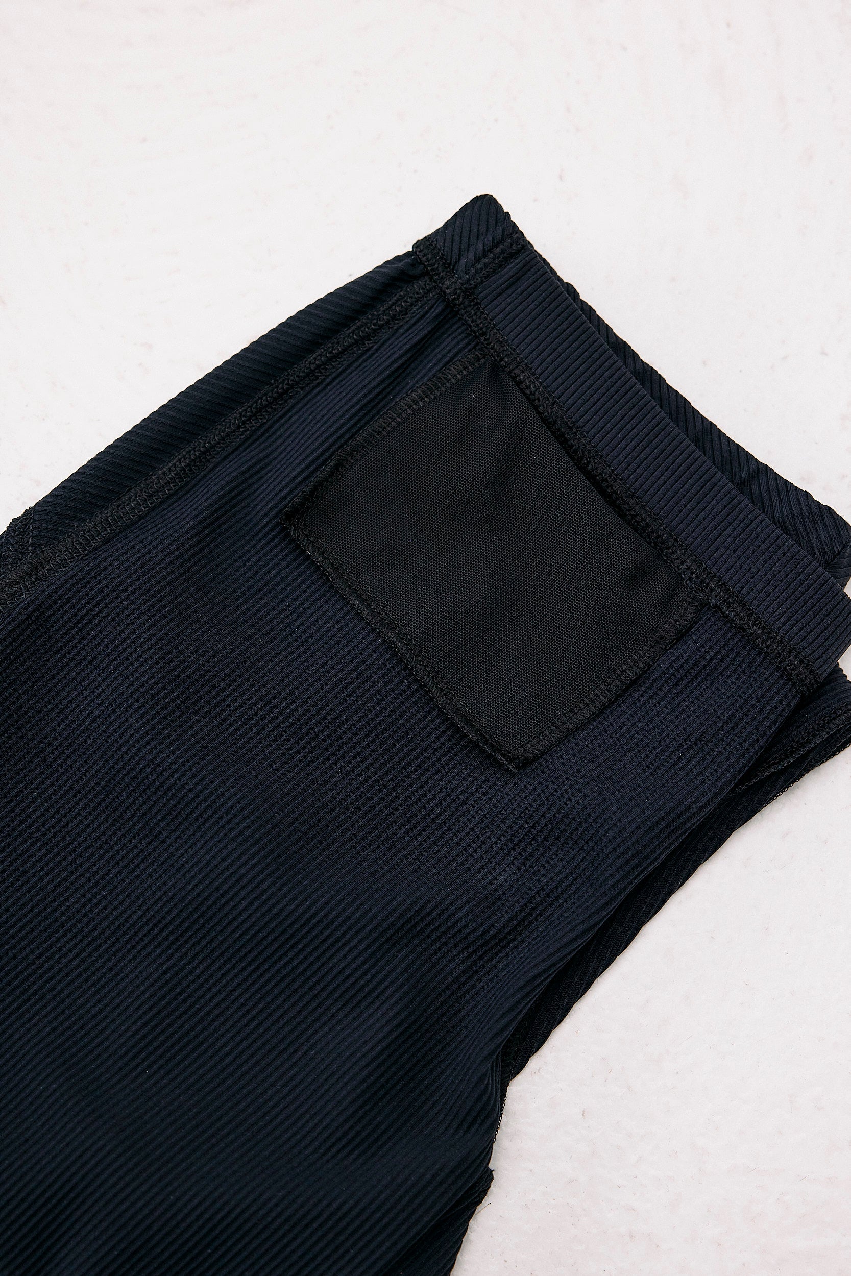 Dunkelblaue Hybrid Leggings aus recyceltem Polyamid von Moya Kala