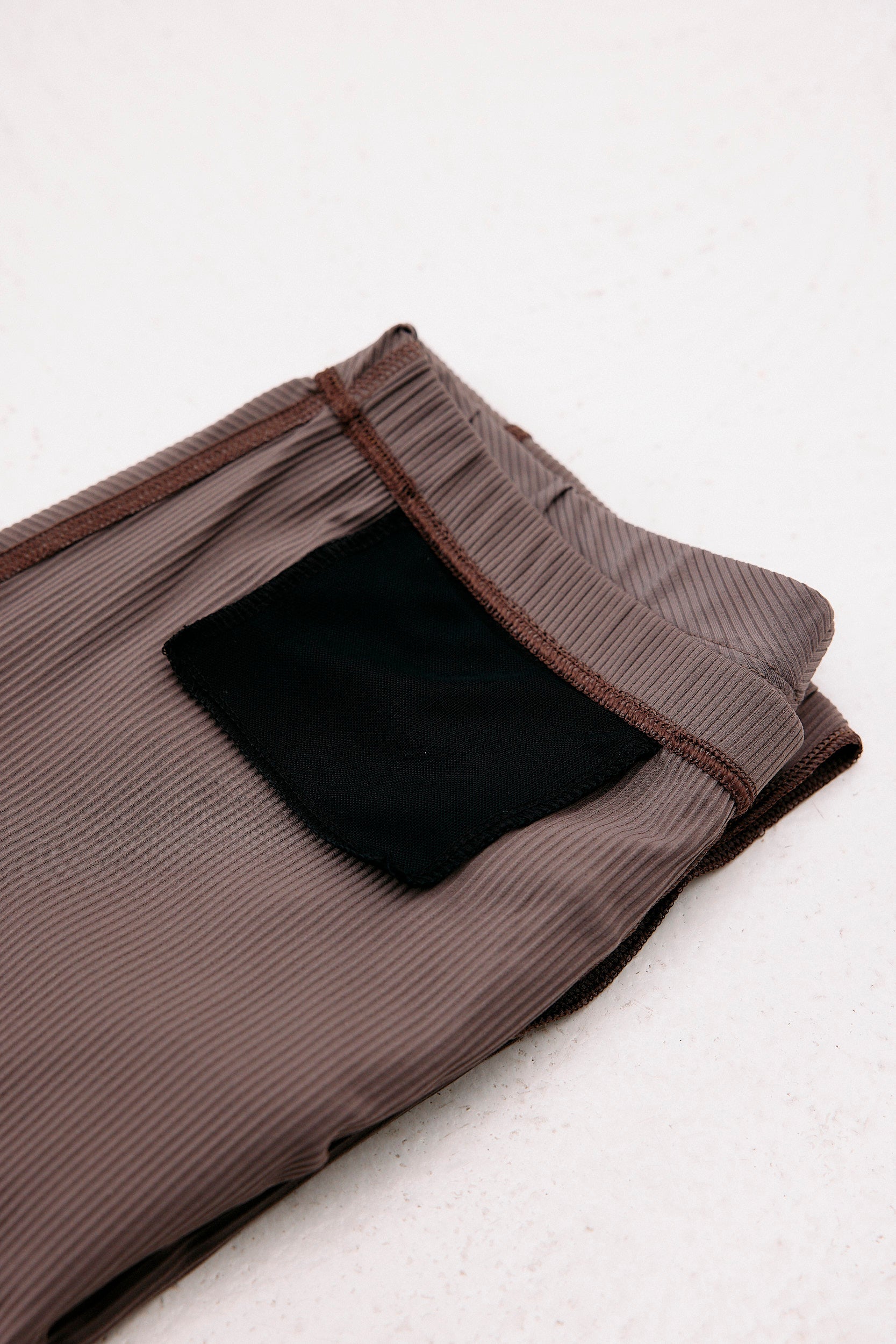Graue Hybrid Leggings aus recyceltem Polyamid von Moya Kala