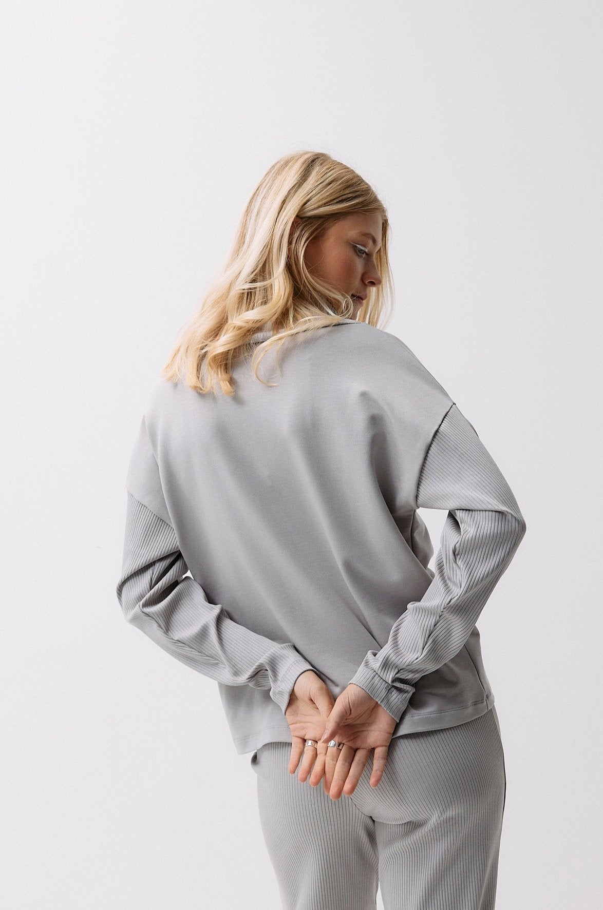 Formal Rib Sweater - opal grey von Moya Kala