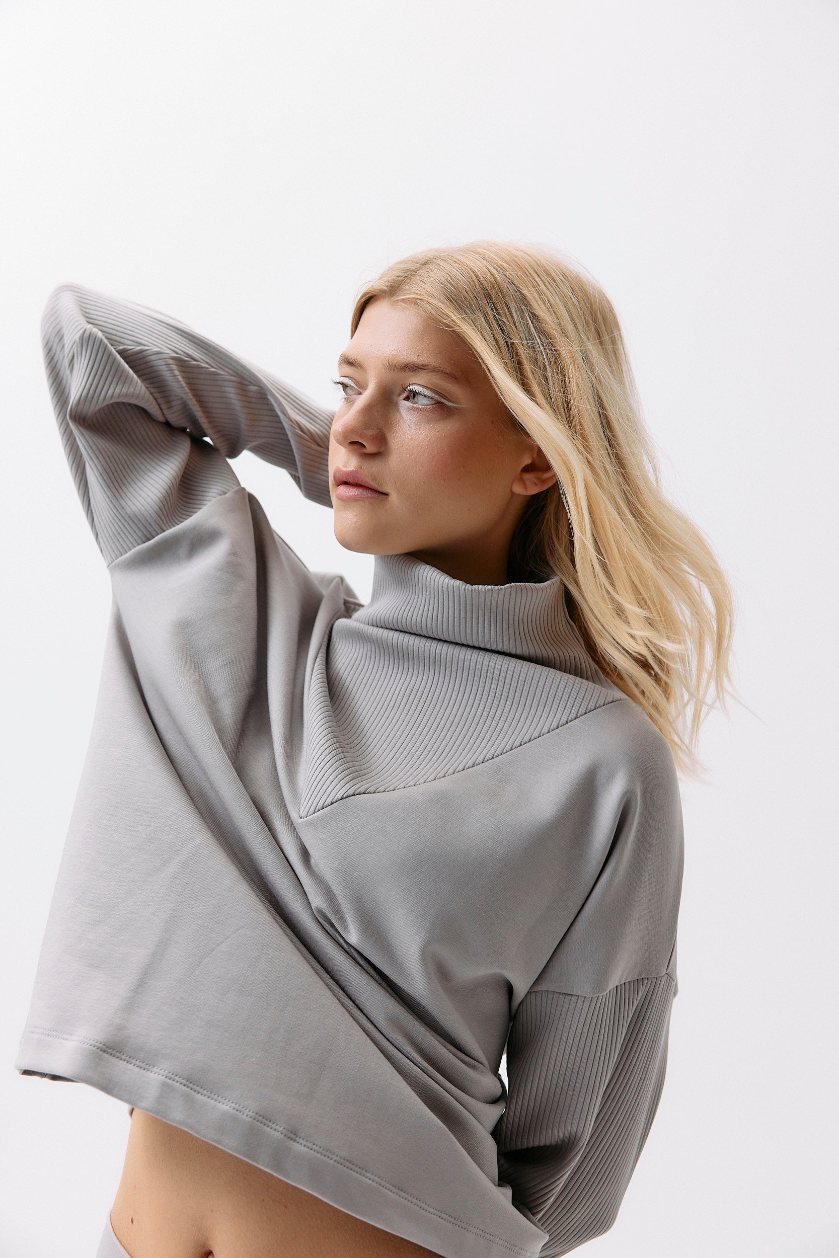 Formal Rib Sweater - opal grey von Moya Kala
