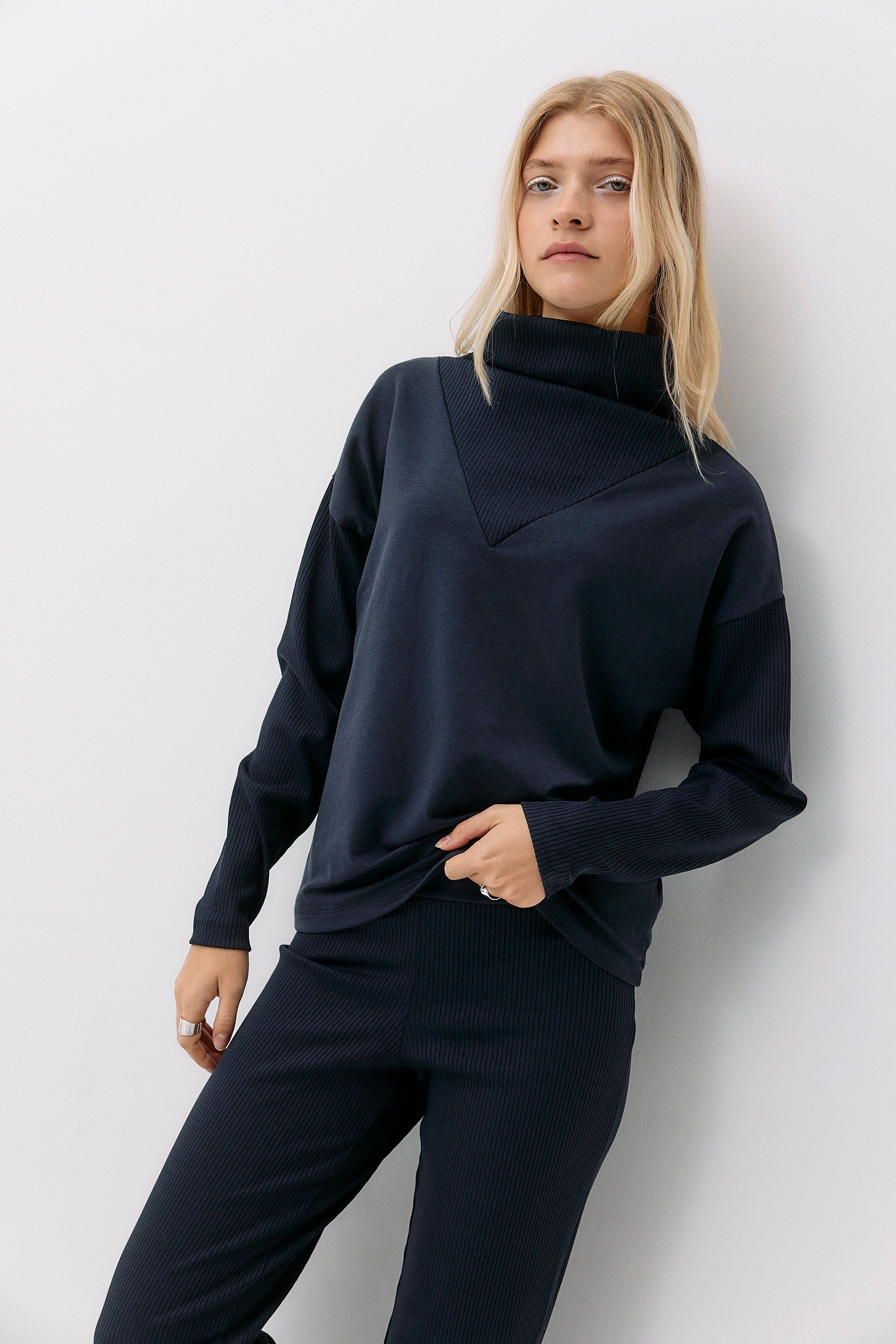 Formal Rib Sweater - blue note von Moya Kala