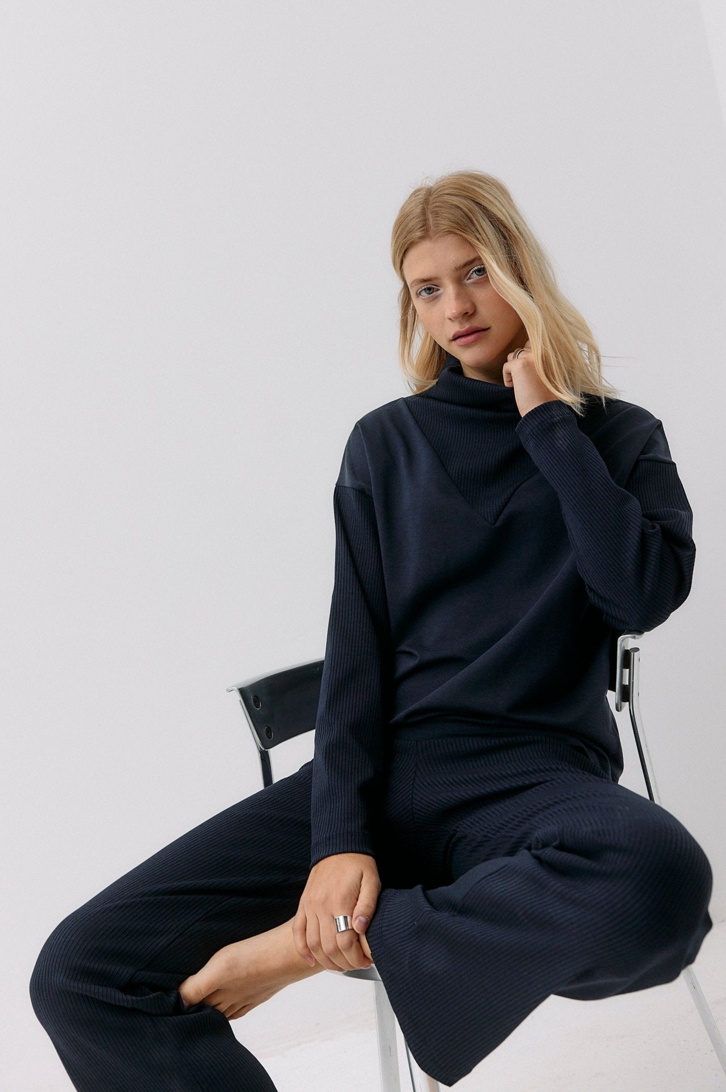 Formal Rib Sweater - blue note von Moya Kala