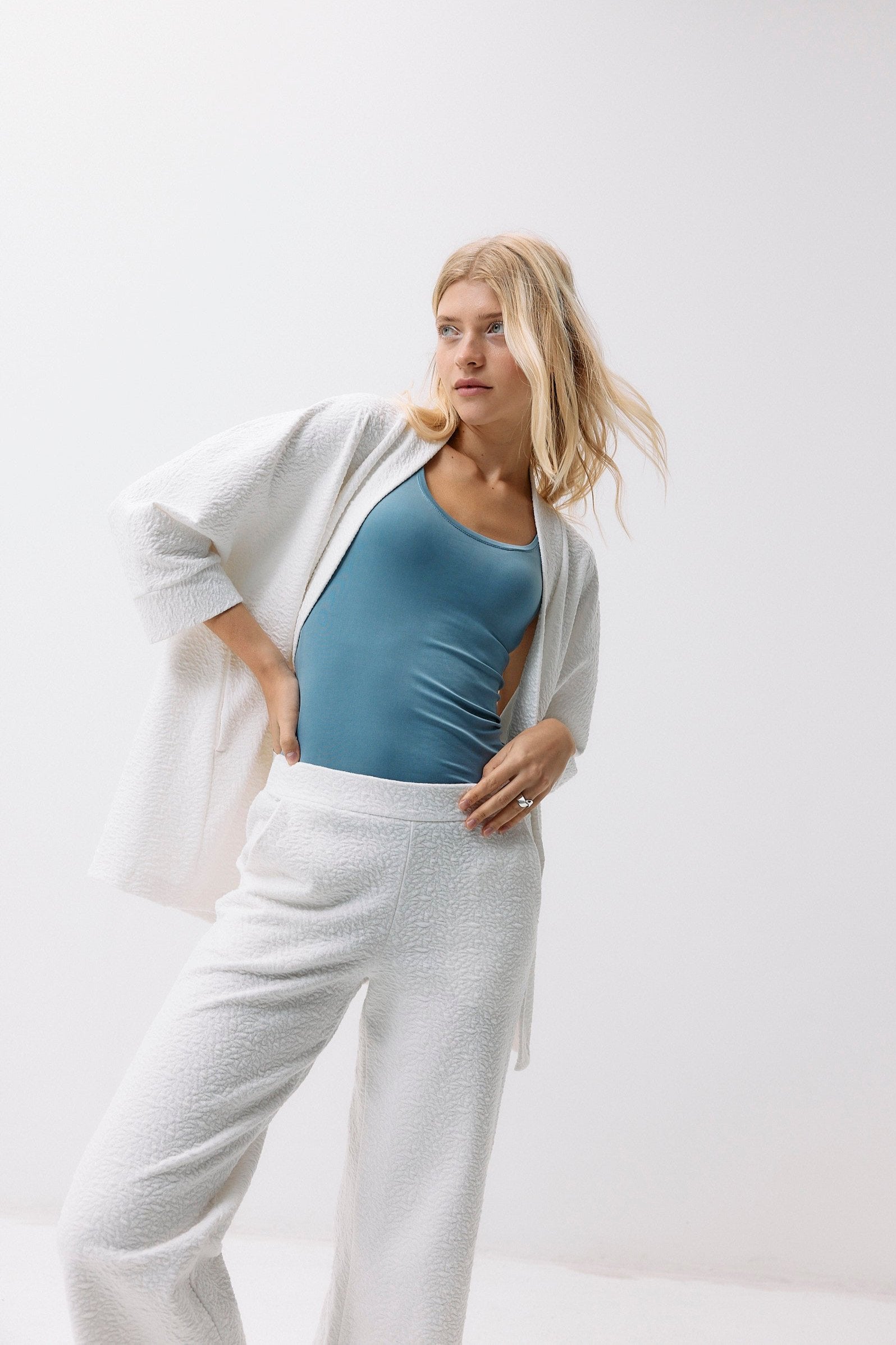 Botanic Lounge Pants - vanilla white aus Bio Baumwolle mit Brennessel-Anteil von Moya Kala