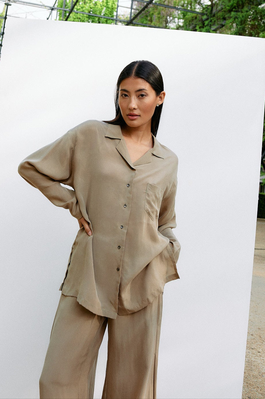 Woven Cupro Blouse - coriander - von Moya Kala