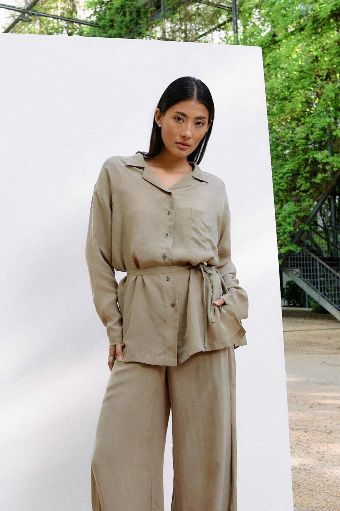 Woven Cupro Blouse - coriander - von Moya Kala