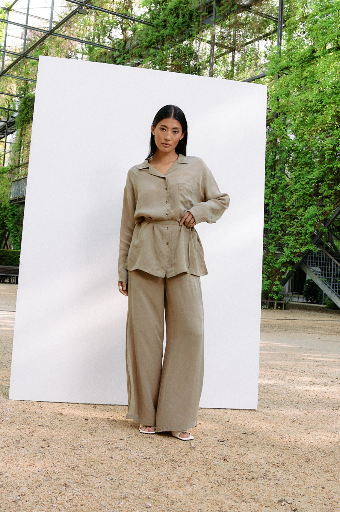 Woven Cupro Blouse - coriander - von Moya Kala