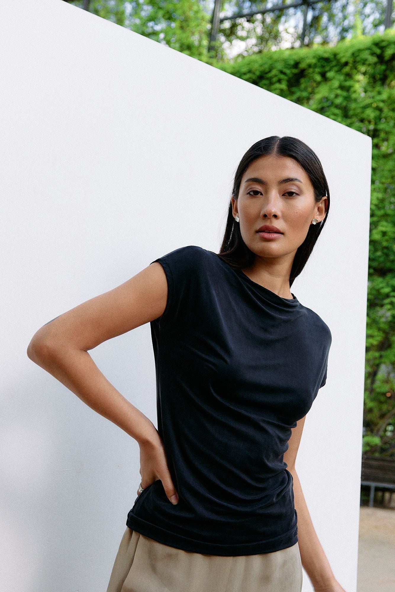 Cupro Cap Sleeve - graphite - von Moya Kala