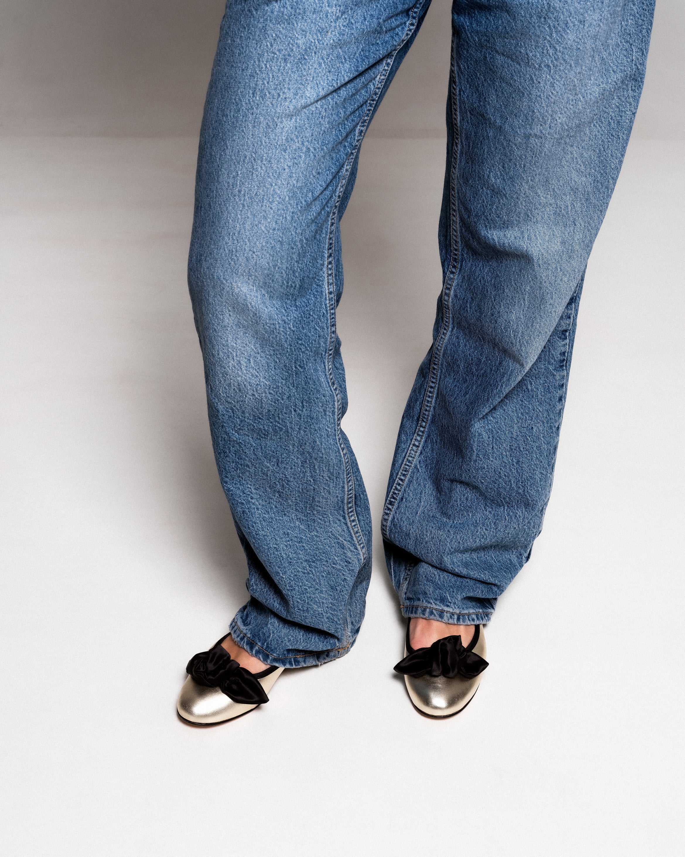 Gold-black ballerina flats 9:30 am Hearing in Court made from recycled polyester by Bikkou