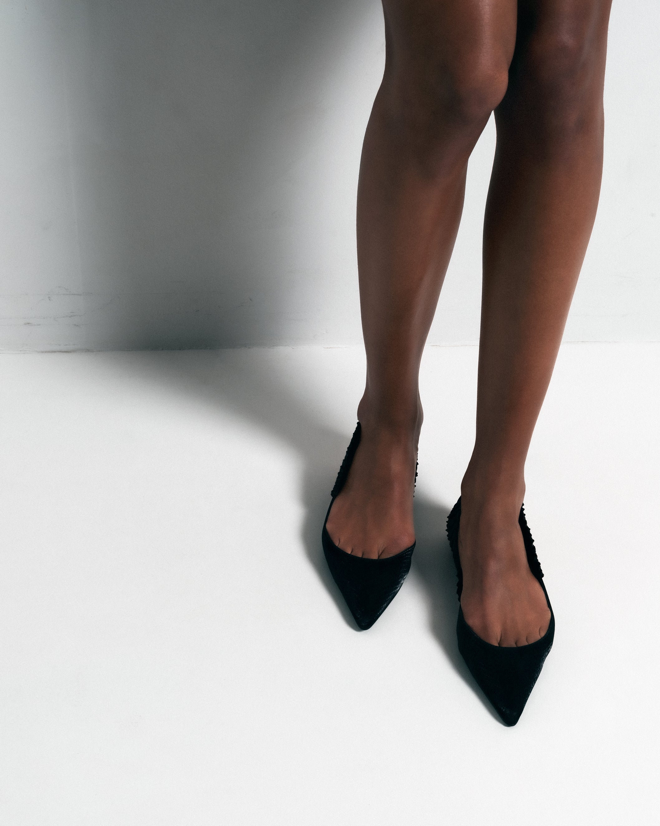 Schwarze Ballerina 11:30 am Sunday brunch aus 100% vegan von Bikkou