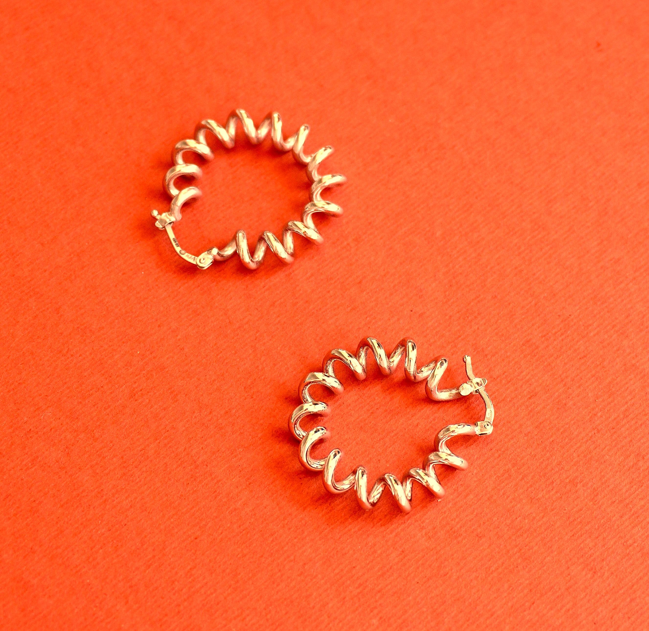 SPIRA Molla Hoop Ohrringe 3cm von V Design Lab