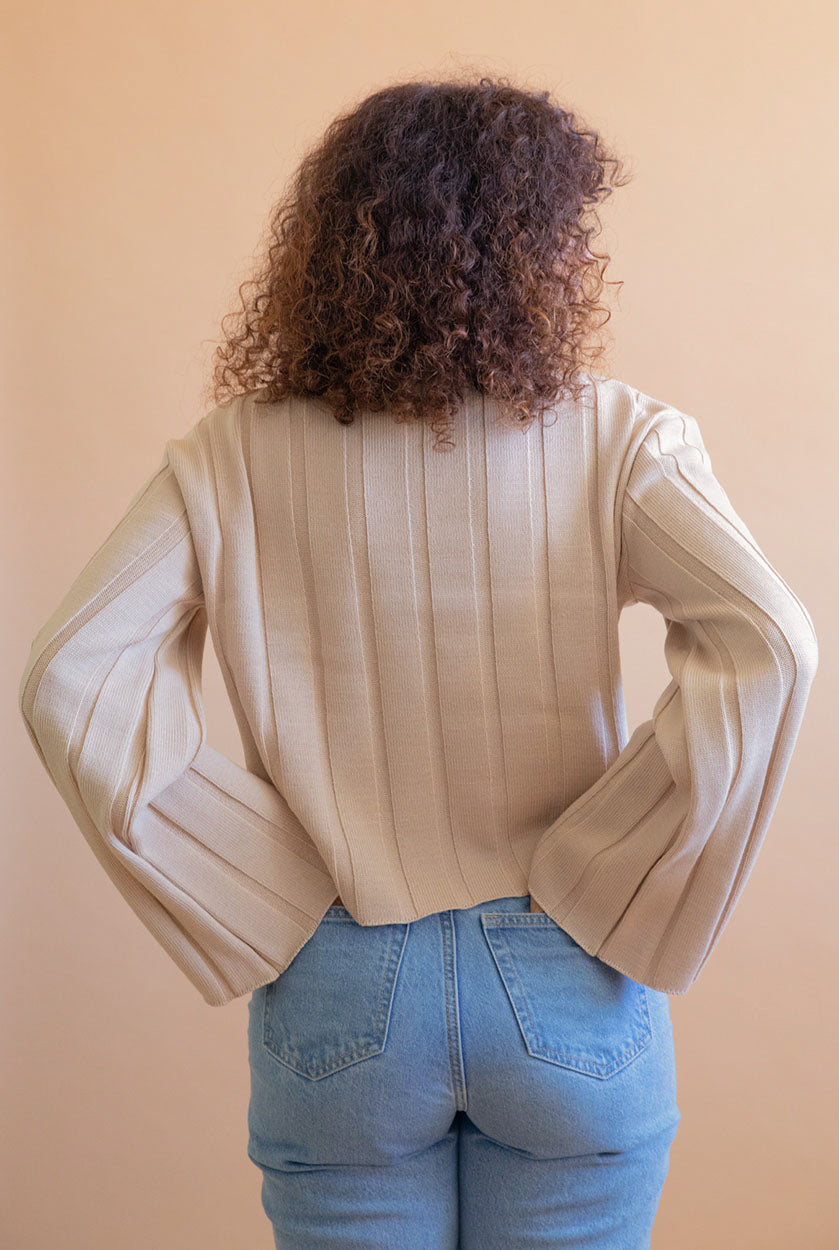 Beige sweater Nashi made of 100% merino wool by Avani