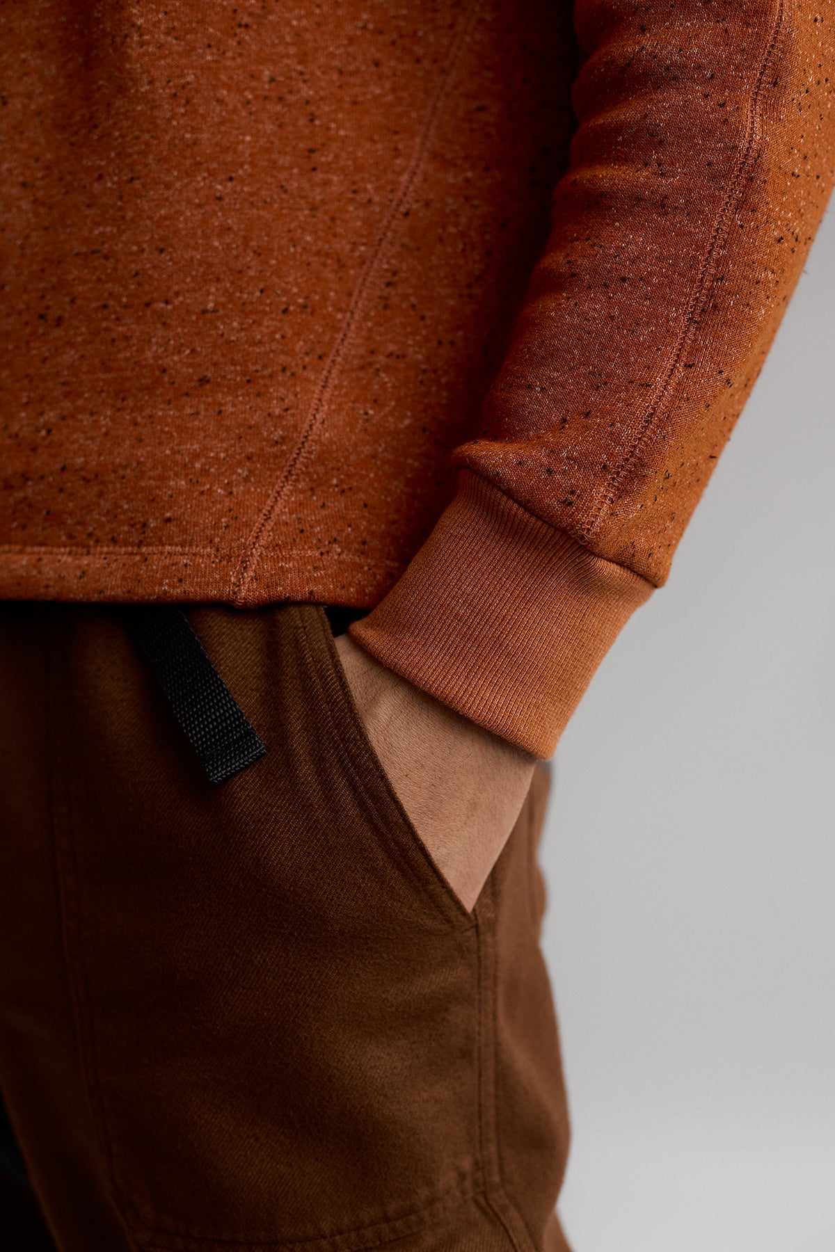 Pull tricoté Dundrum en orange automnal en coton biologique et polyester recyclé par TWOTHIRDS