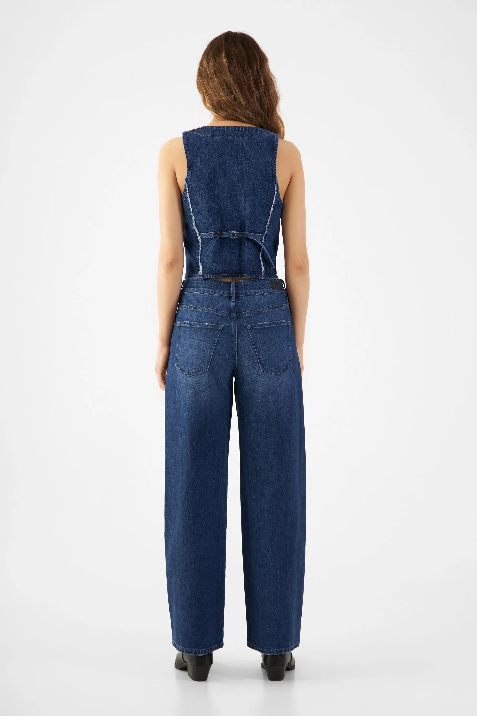 Dunkelblaue Jeans ASH Barrel Leg aus Bio-Baumwolle von Dawn Denim
