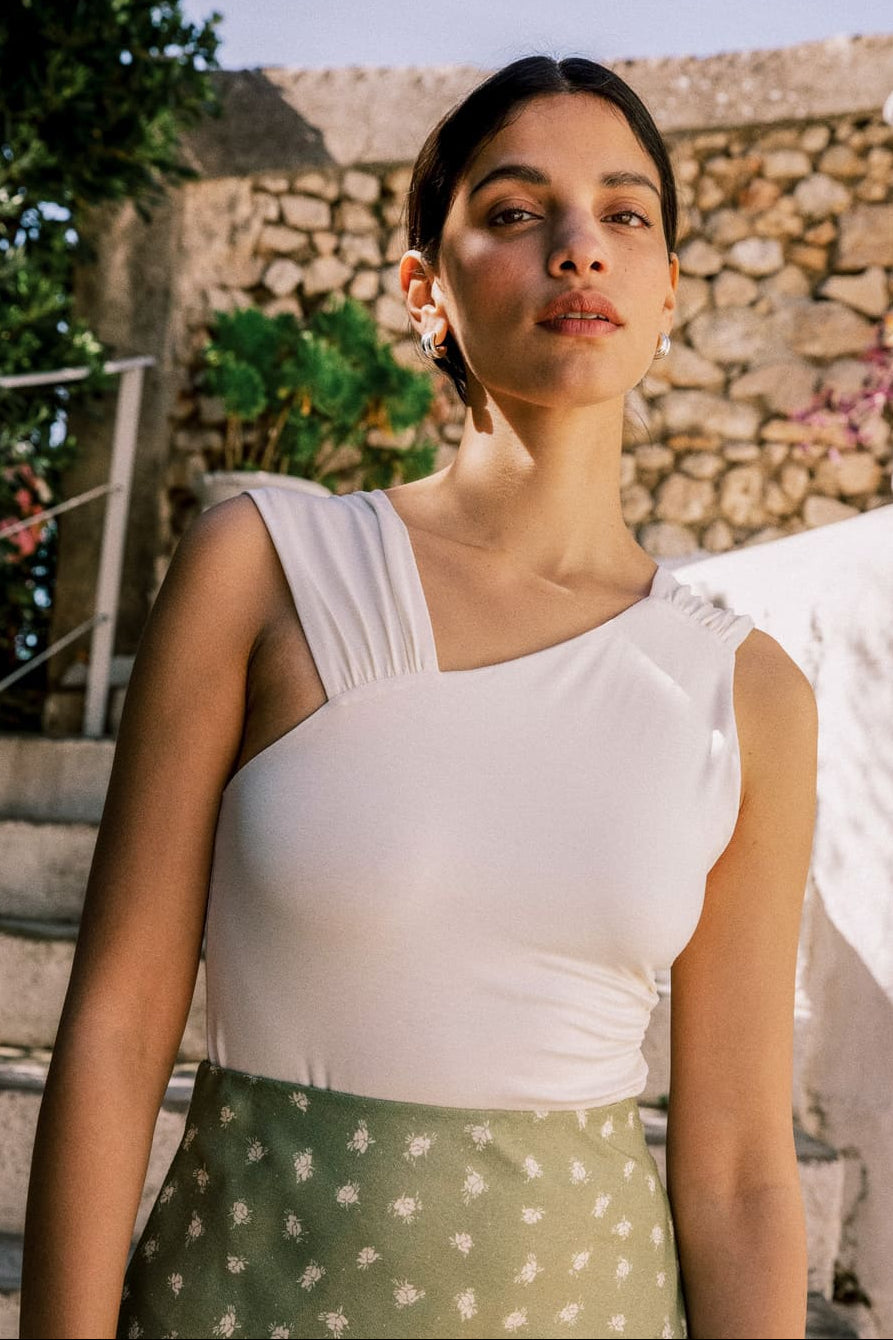 Weisser Body Nolana aus Tencel von Avani