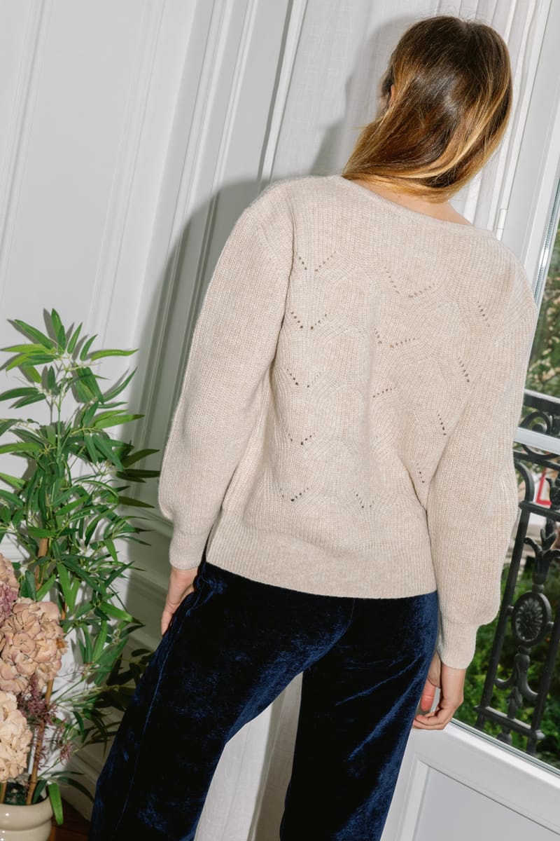 Beiger Sweater Idesia aus 100% Merinowolle von Avani