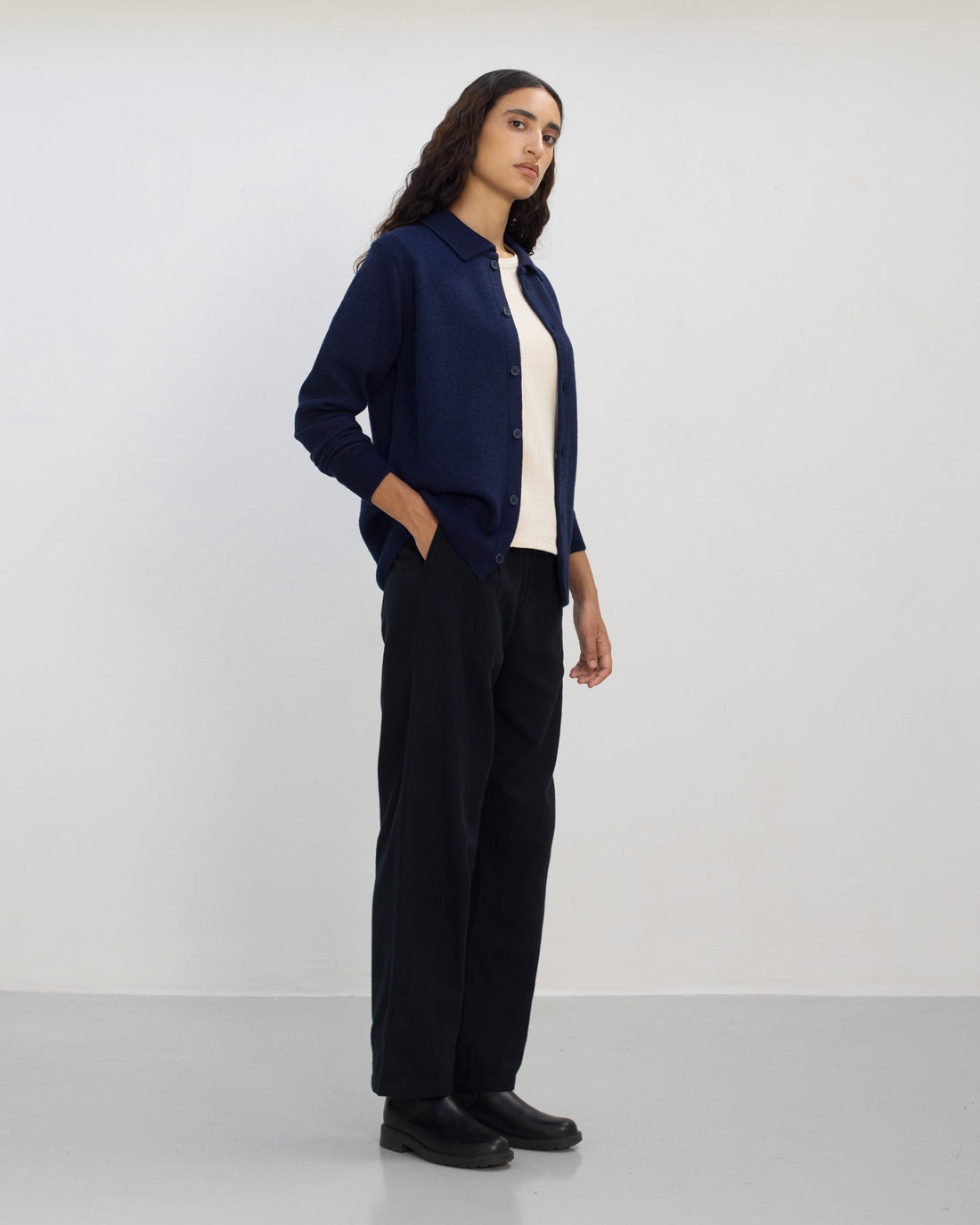 Blauer Cardigan aus 100% Merinowolle von Rotholz