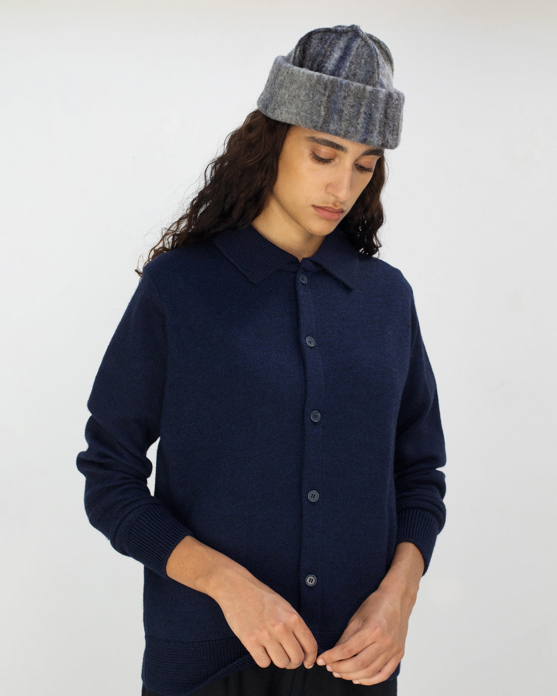 Blauer Cardigan aus 100% Merinowolle von Rotholz
