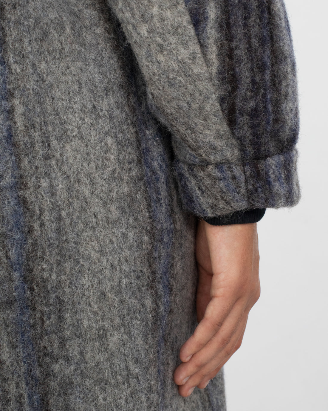 Grau Gestreifter Mantel aus Bio-Wolle von Rotholz