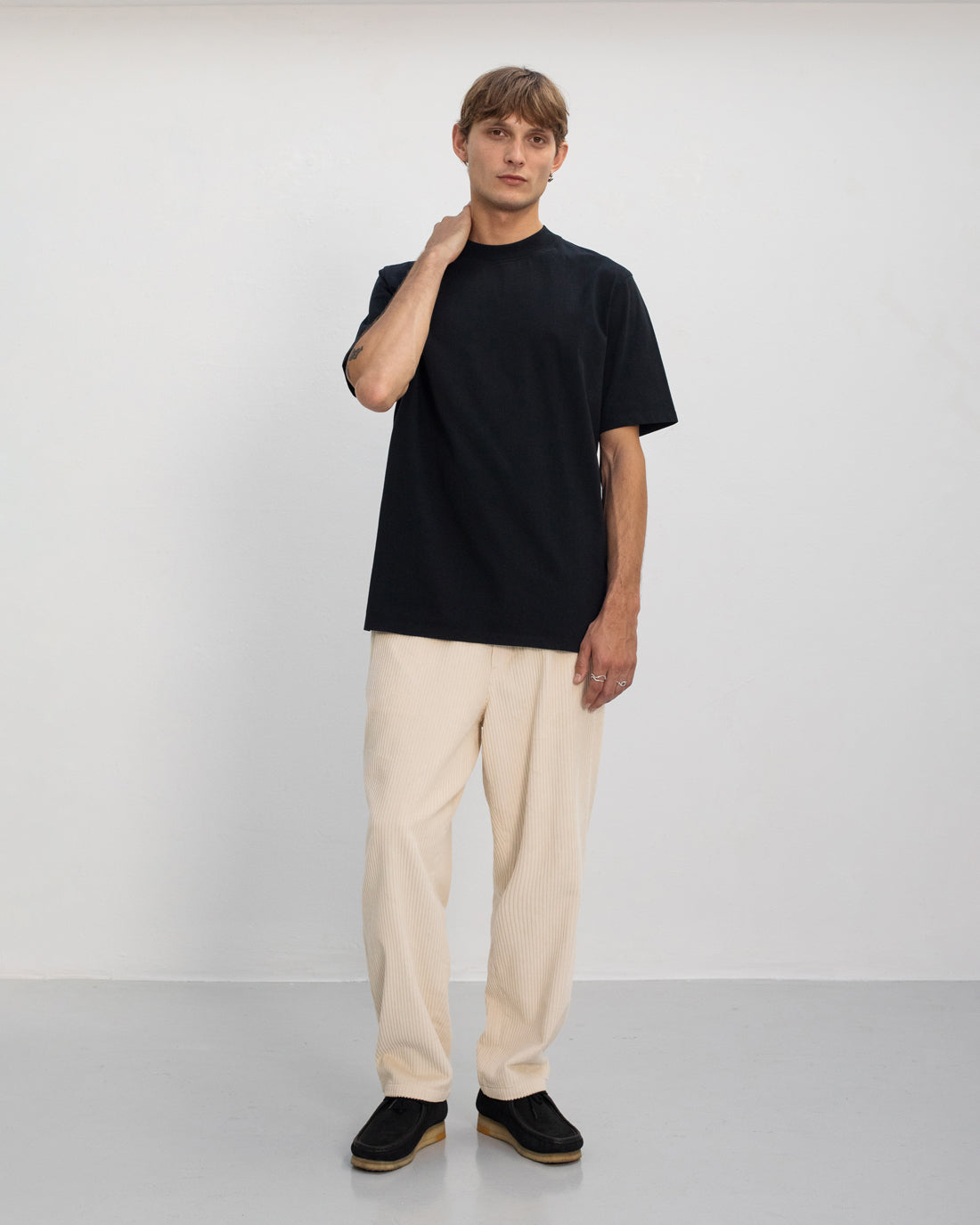Black T-shirt made of 100% organic cotton by Rotholz