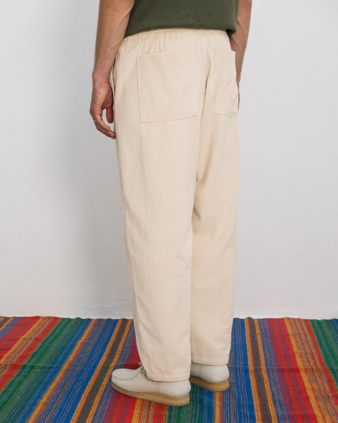 Pantalon large en velours côtelé beige en coton 100% biologique de Rotholz